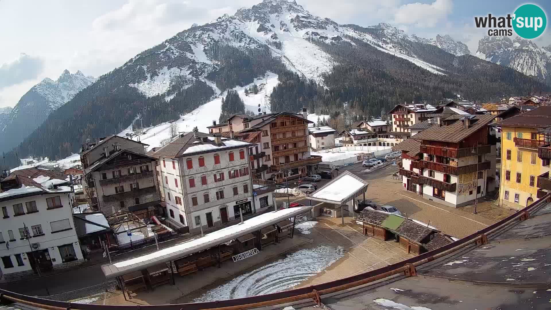Plaza principal de Forni di Sopra