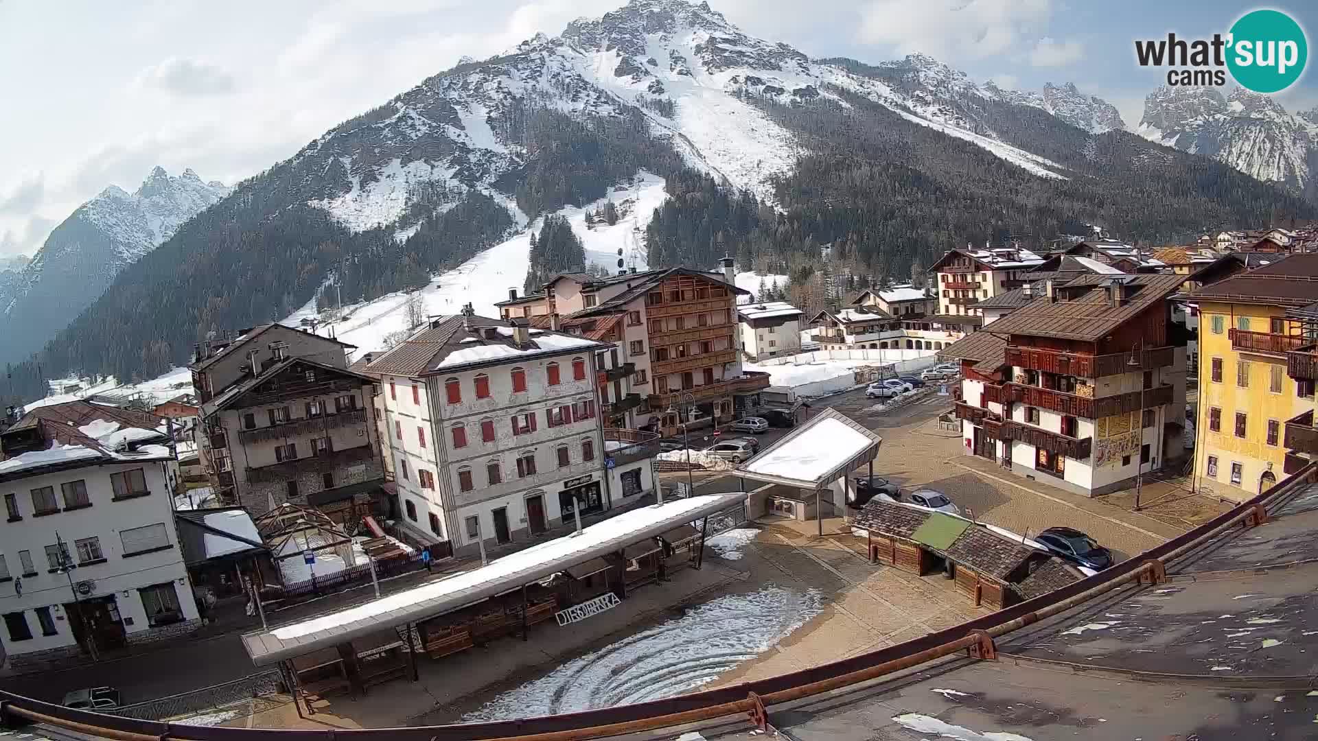 Plaza principal de Forni di Sopra