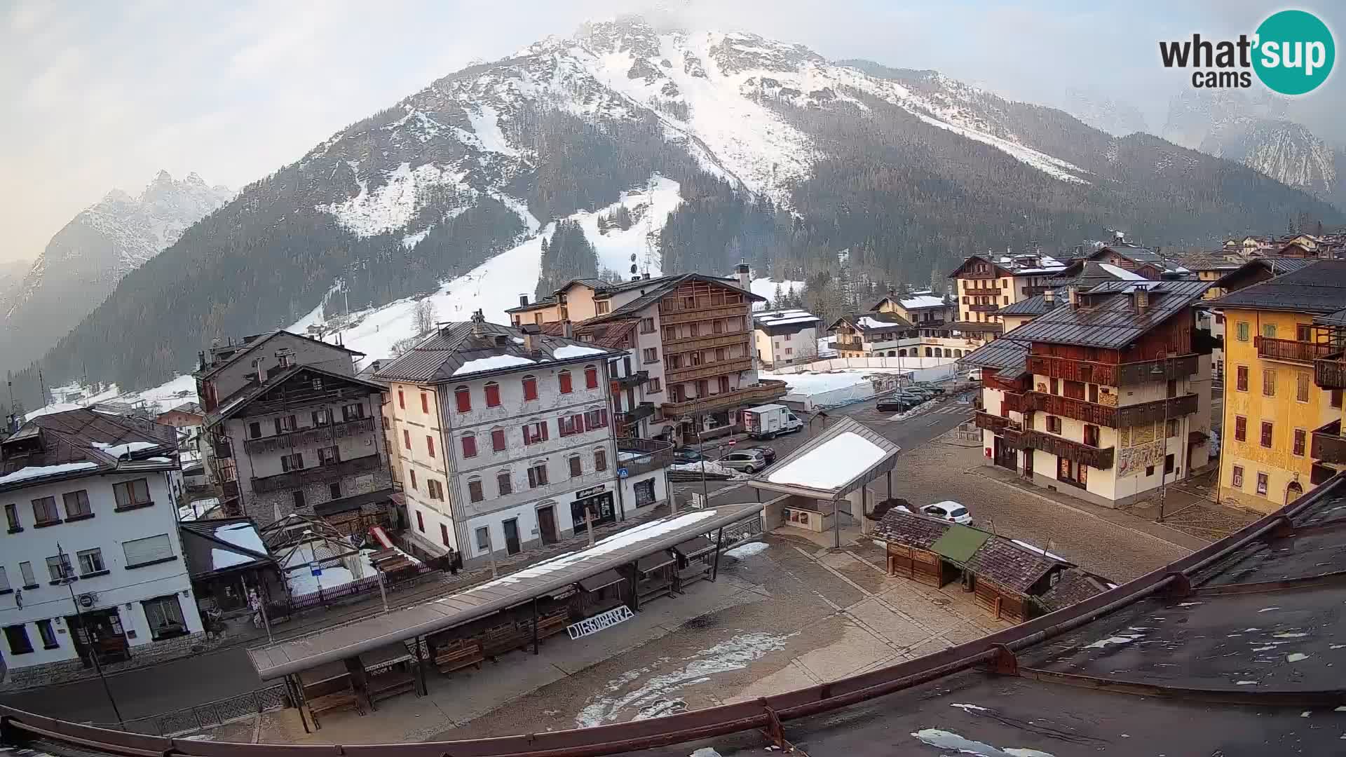 Piazza centrale di Forni di Sopra