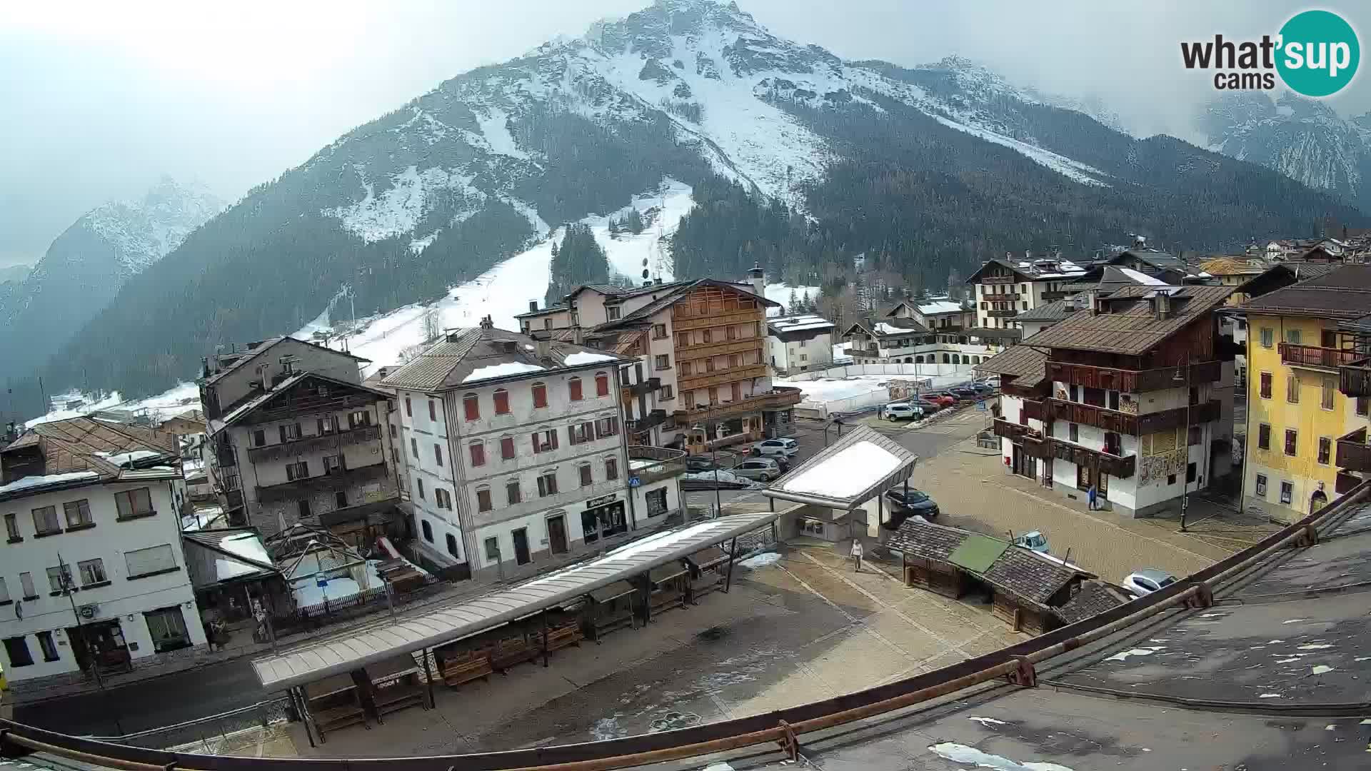 Plaza principal de Forni di Sopra