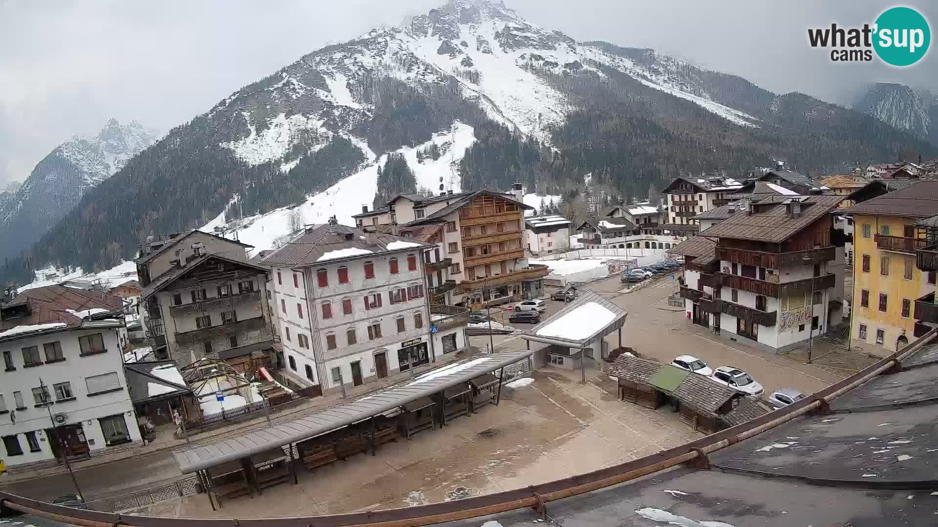 Plaza principal de Forni di Sopra