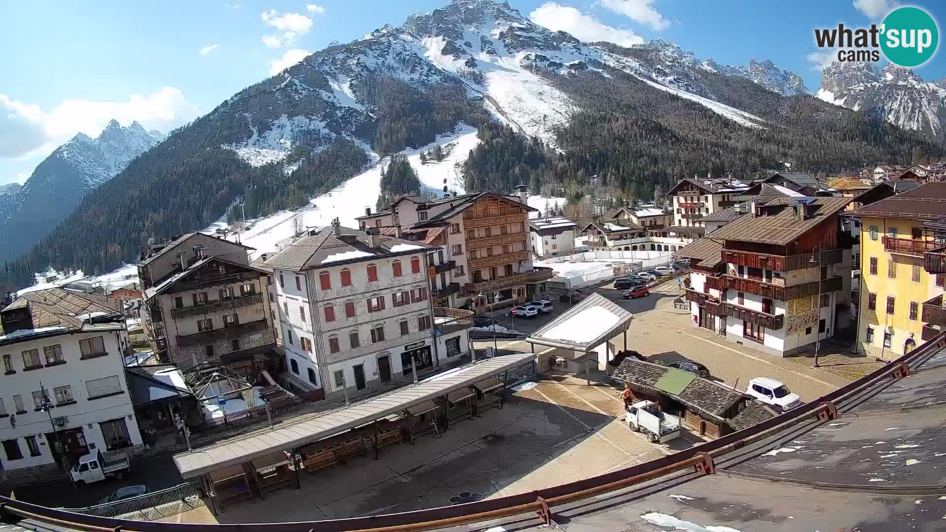 Plaza principal de Forni di Sopra