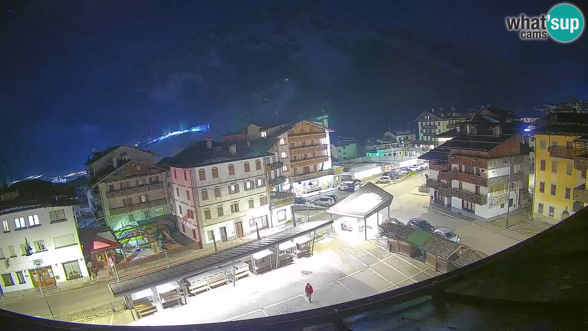 Plaza principal de Forni di Sopra