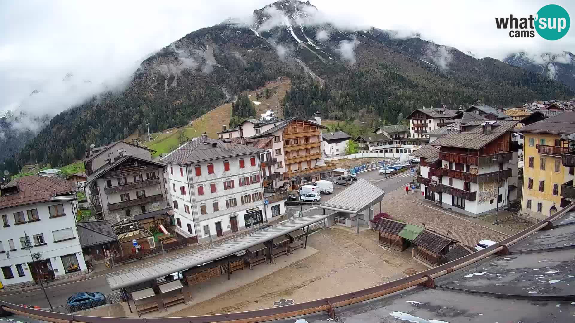 Piazza centrale di Forni di Sopra