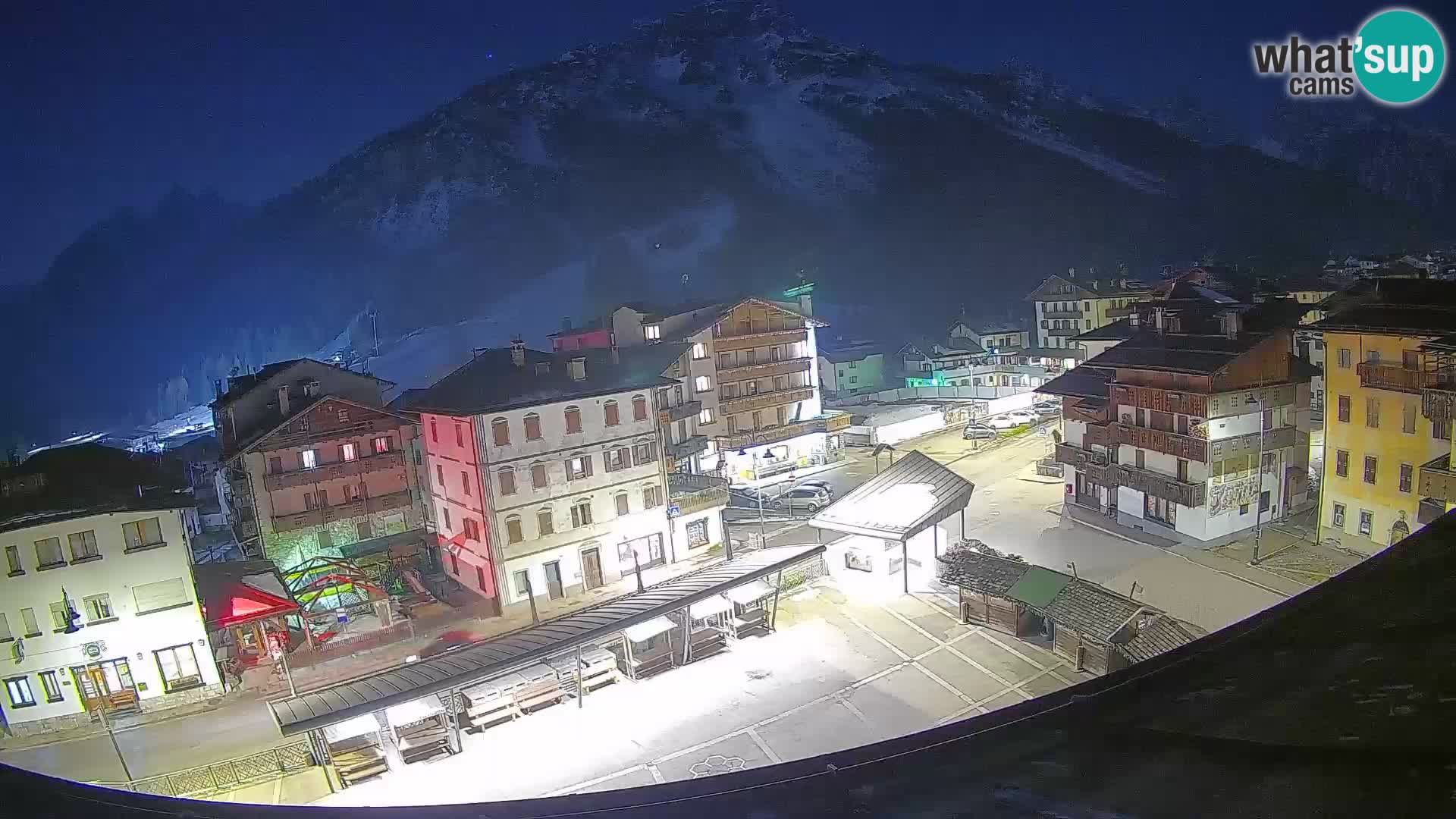 Hauptplatz von Forni di Sopra