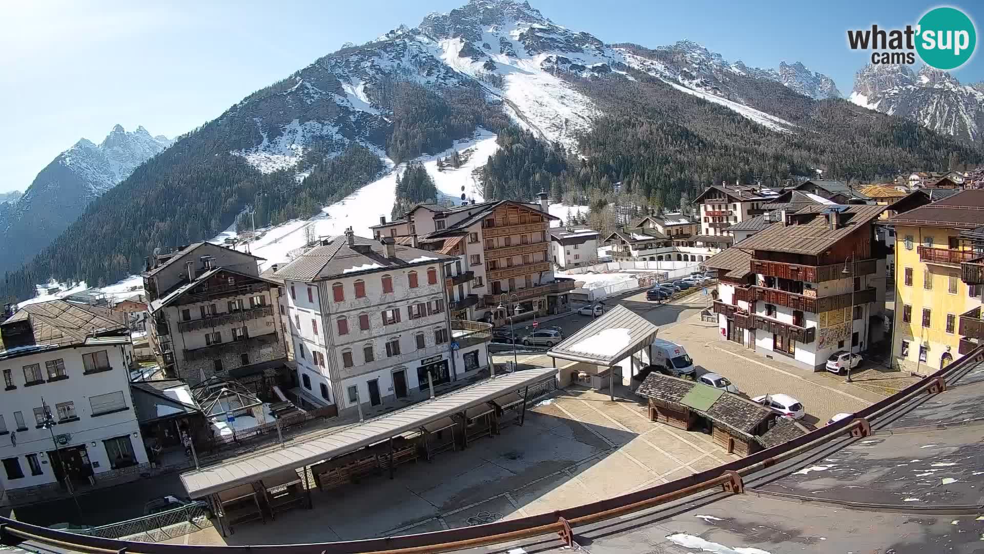 Piazza centrale di Forni di Sopra