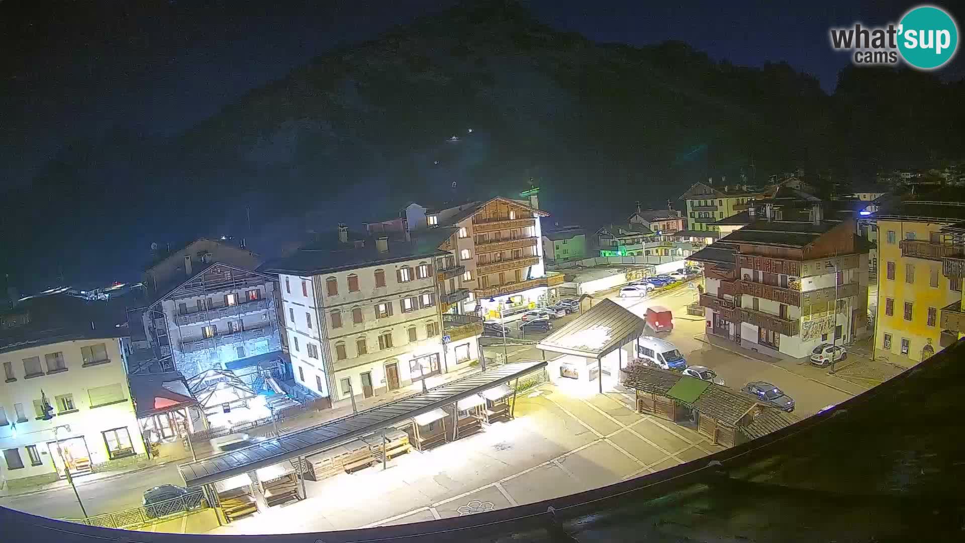 Hauptplatz von Forni di Sopra