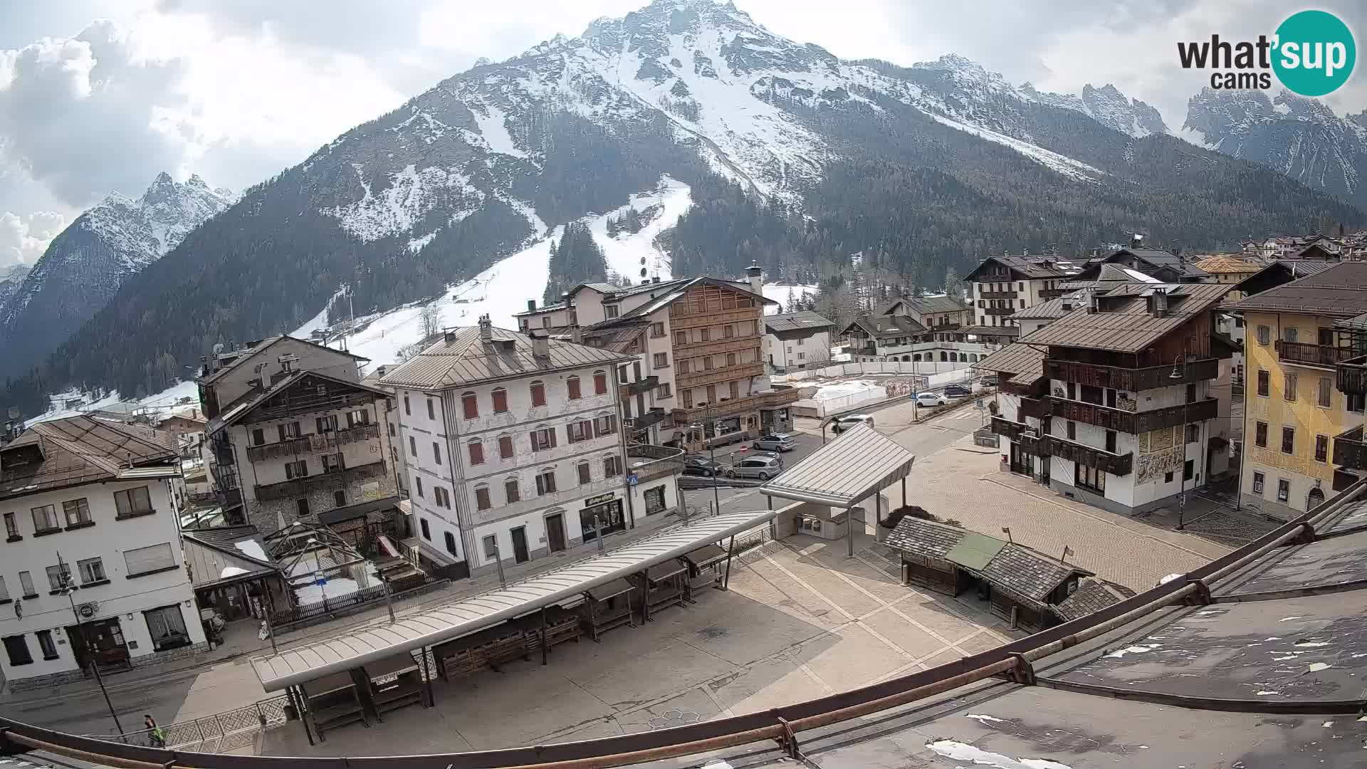 Plaza principal de Forni di Sopra