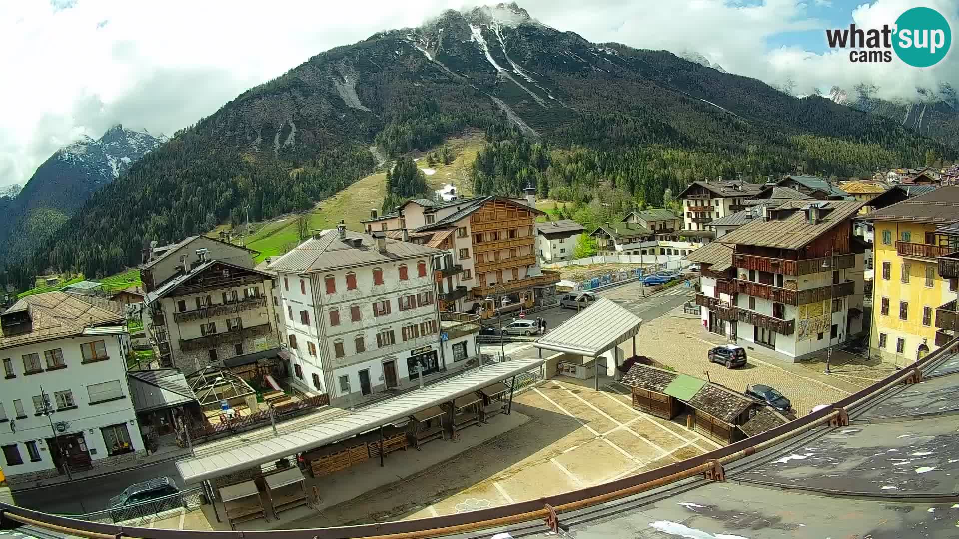 Hauptplatz von Forni di Sopra