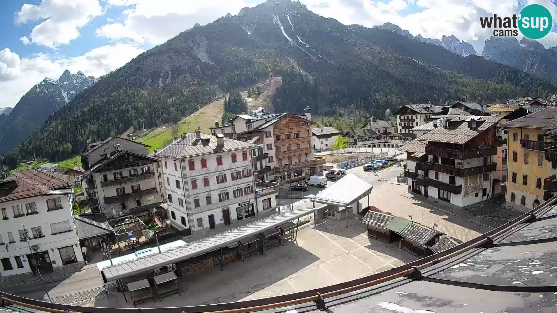 Piazza centrale di Forni di Sopra