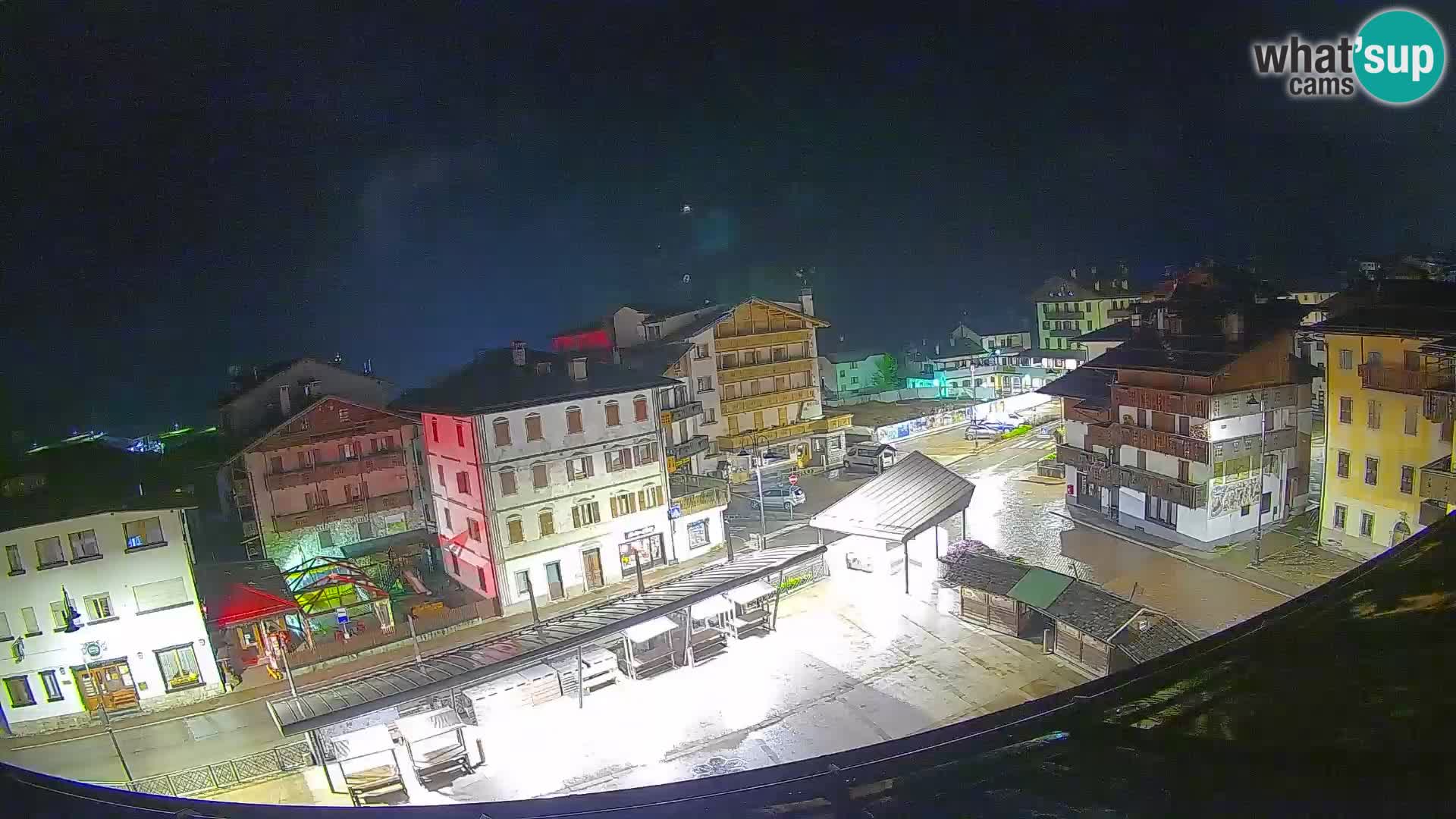 Piazza centrale di Forni di Sopra