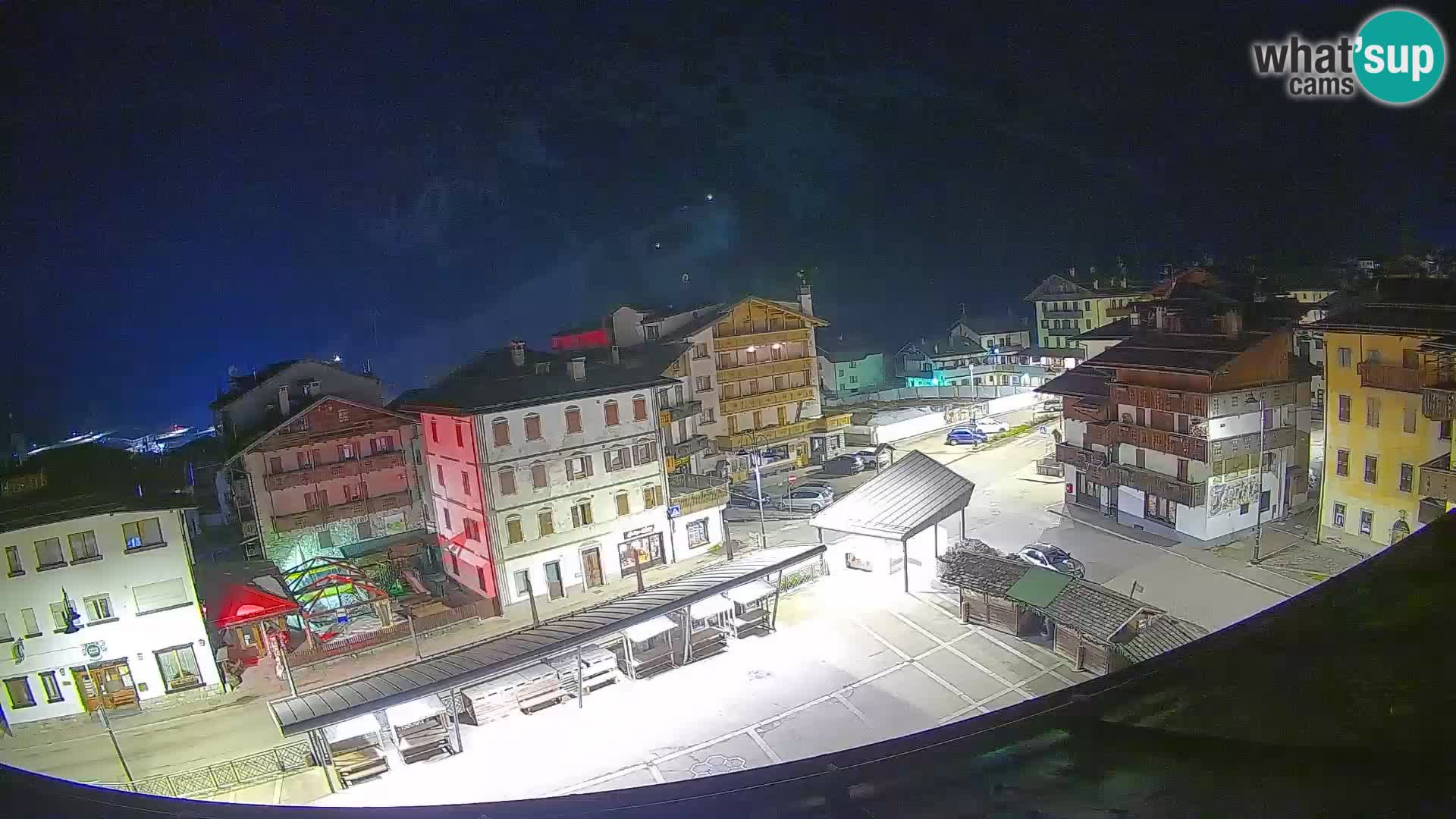 Plaza principal de Forni di Sopra