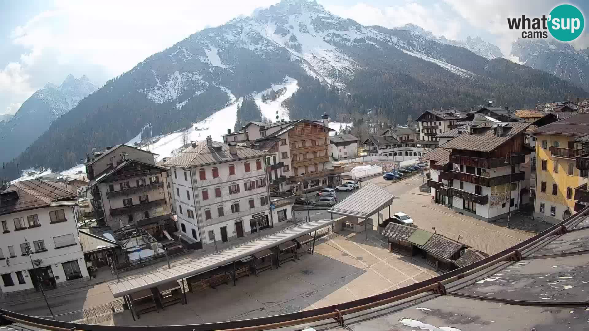 Plaza principal de Forni di Sopra