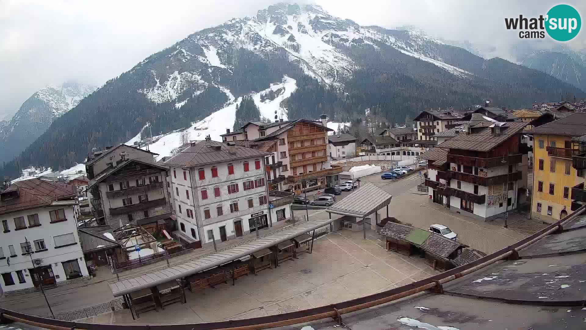 Plaza principal de Forni di Sopra