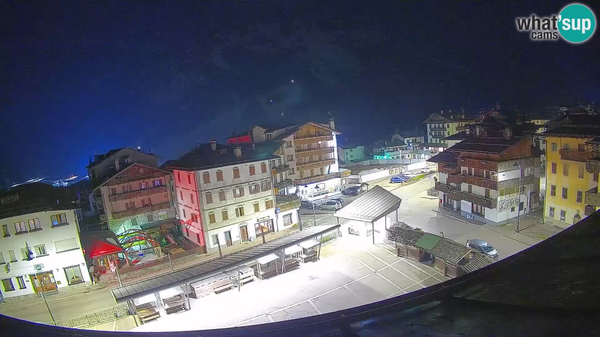 Piazza centrale di Forni di Sopra
