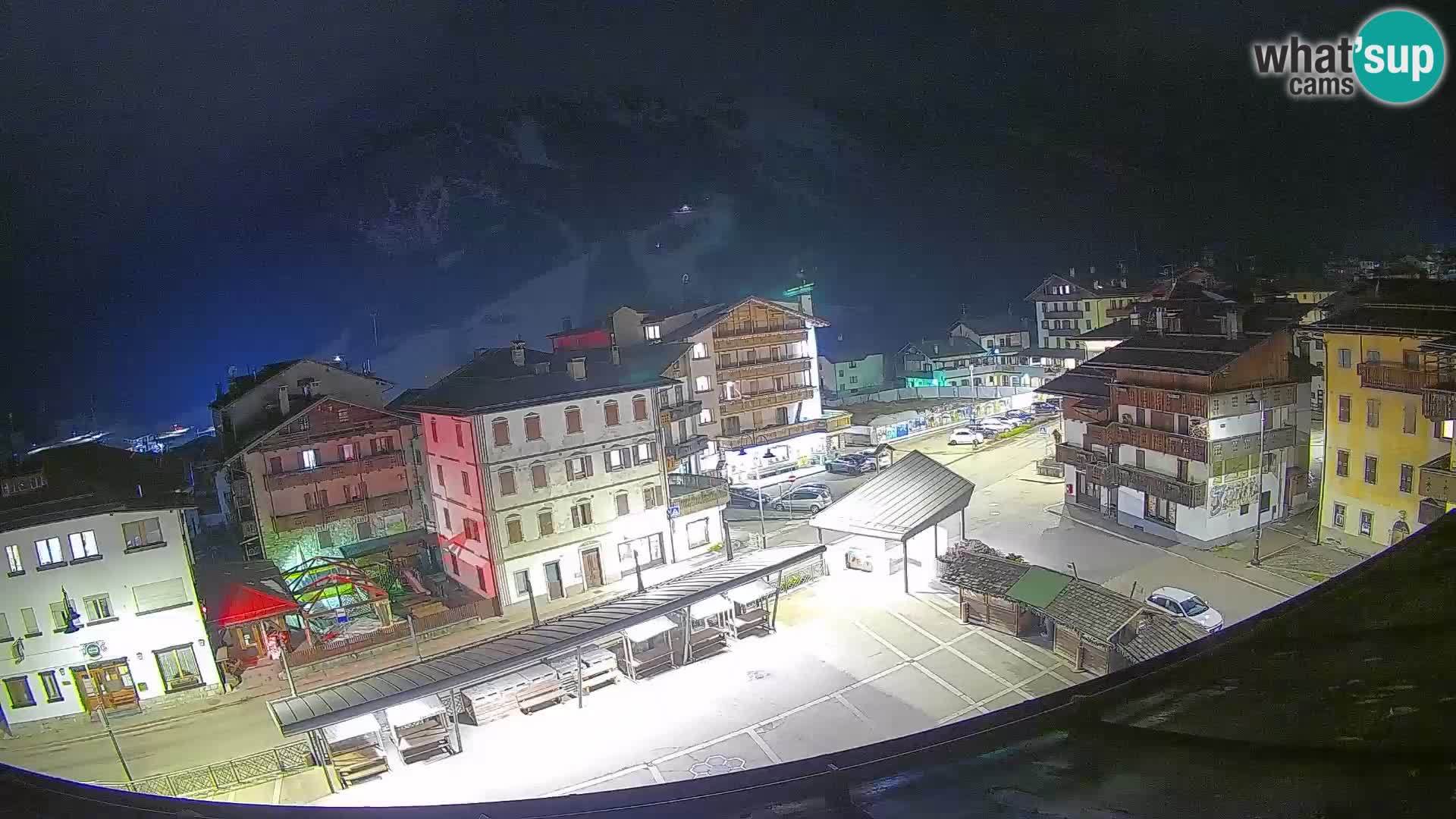 Plaza principal de Forni di Sopra