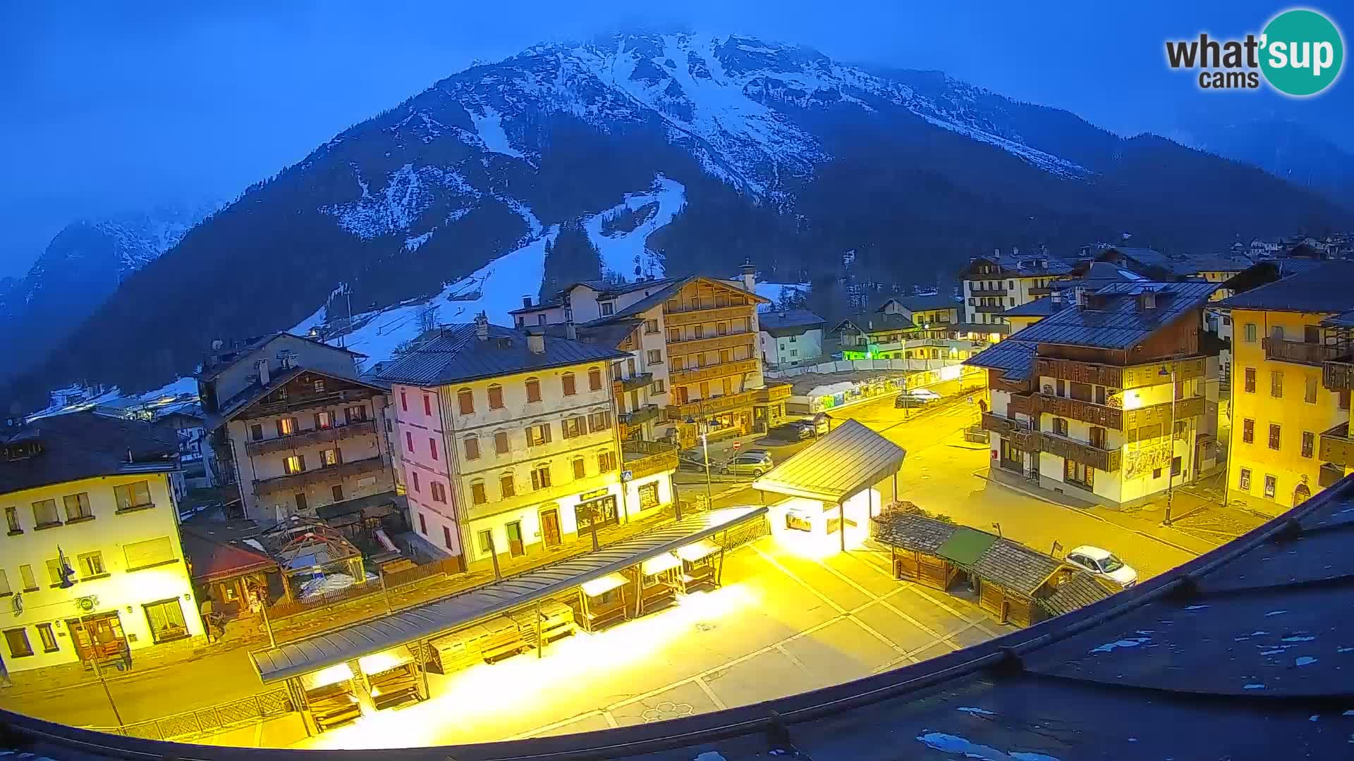 Hauptplatz von Forni di Sopra