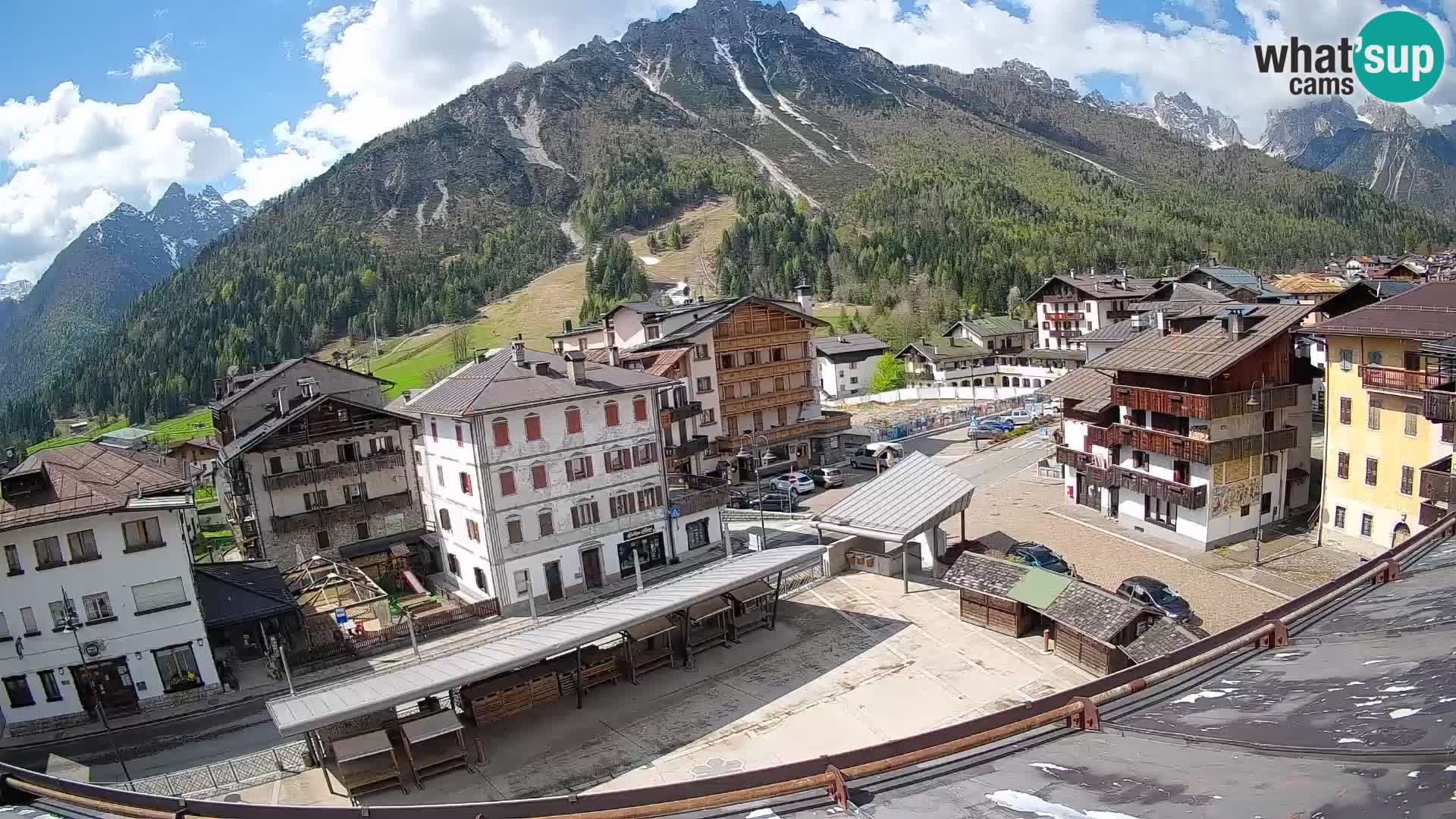 Hauptplatz von Forni di Sopra