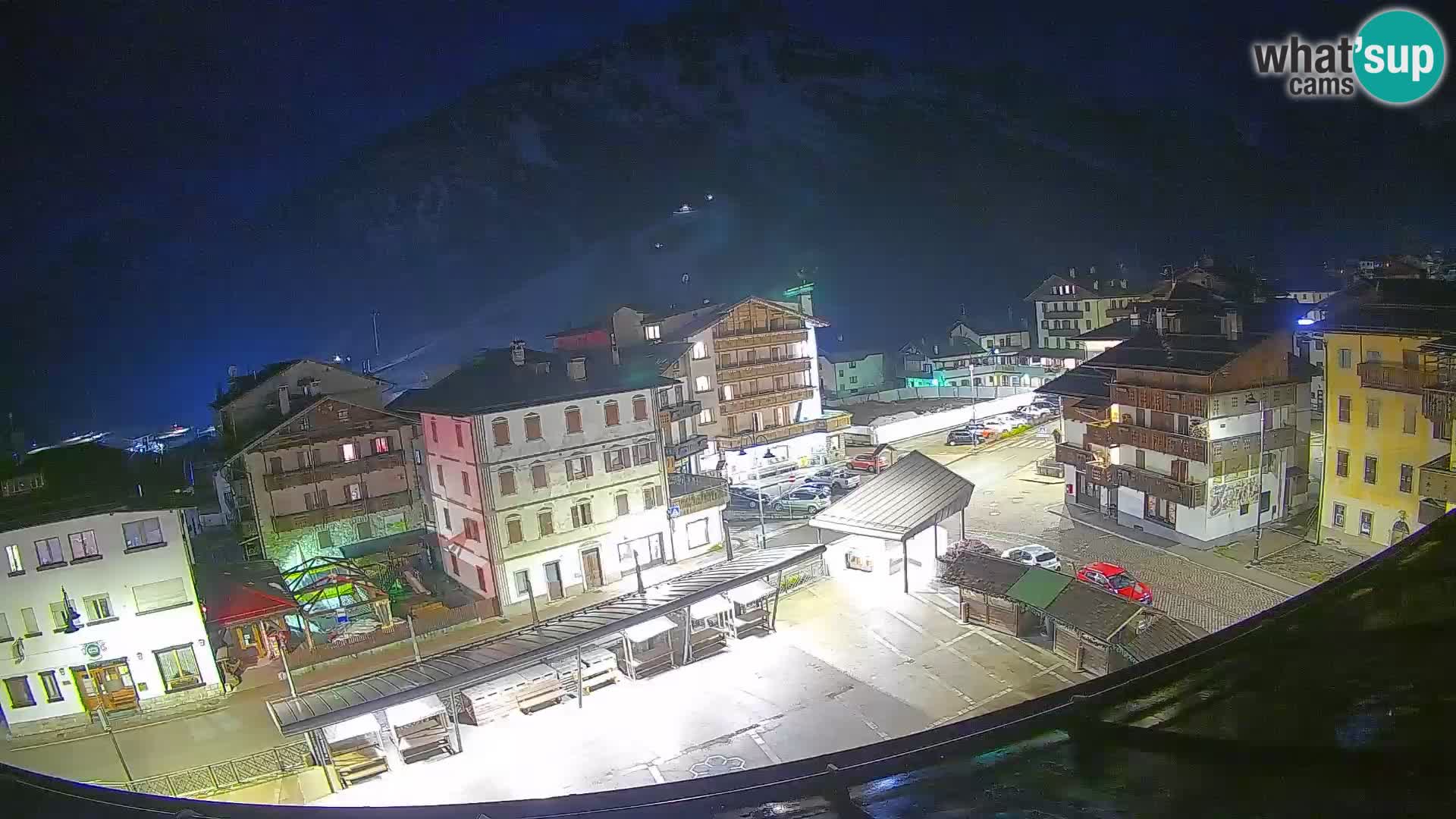 Piazza centrale di Forni di Sopra
