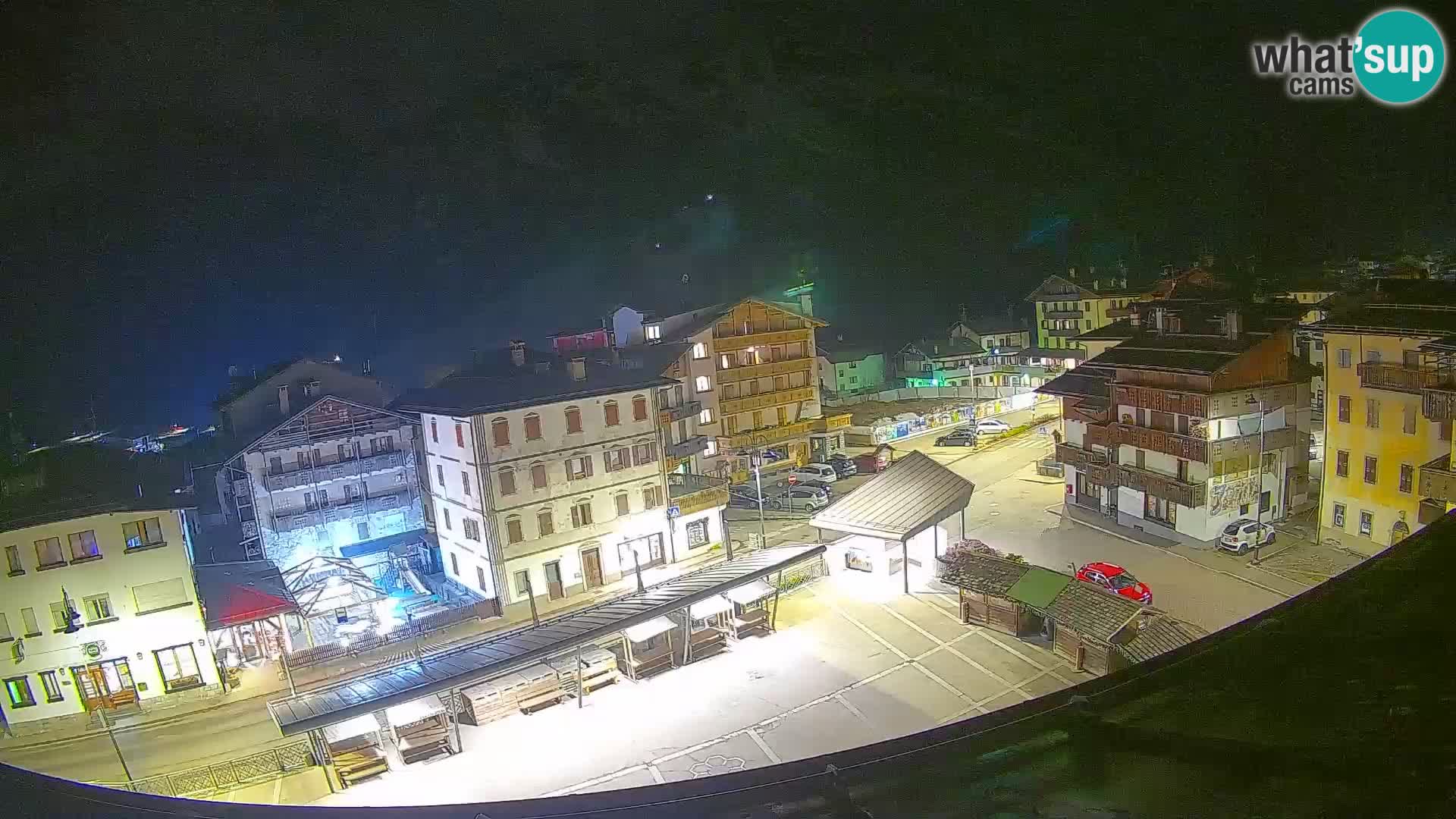 Plaza principal de Forni di Sopra