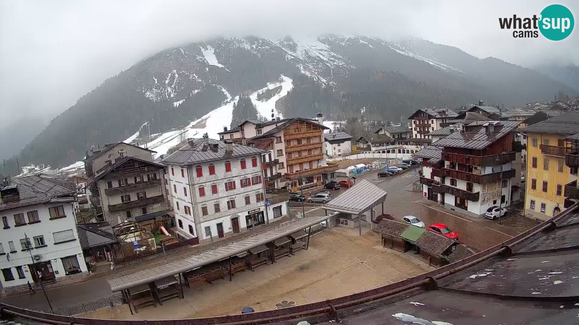 Plaza principal de Forni di Sopra