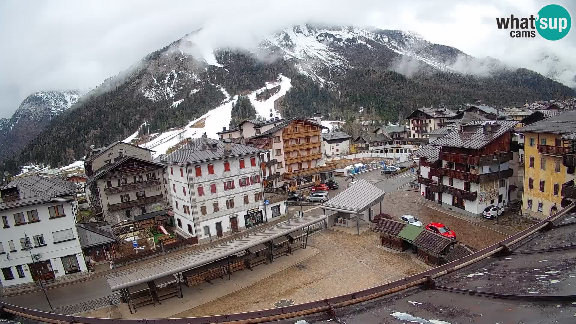 Hauptplatz von Forni di Sopra