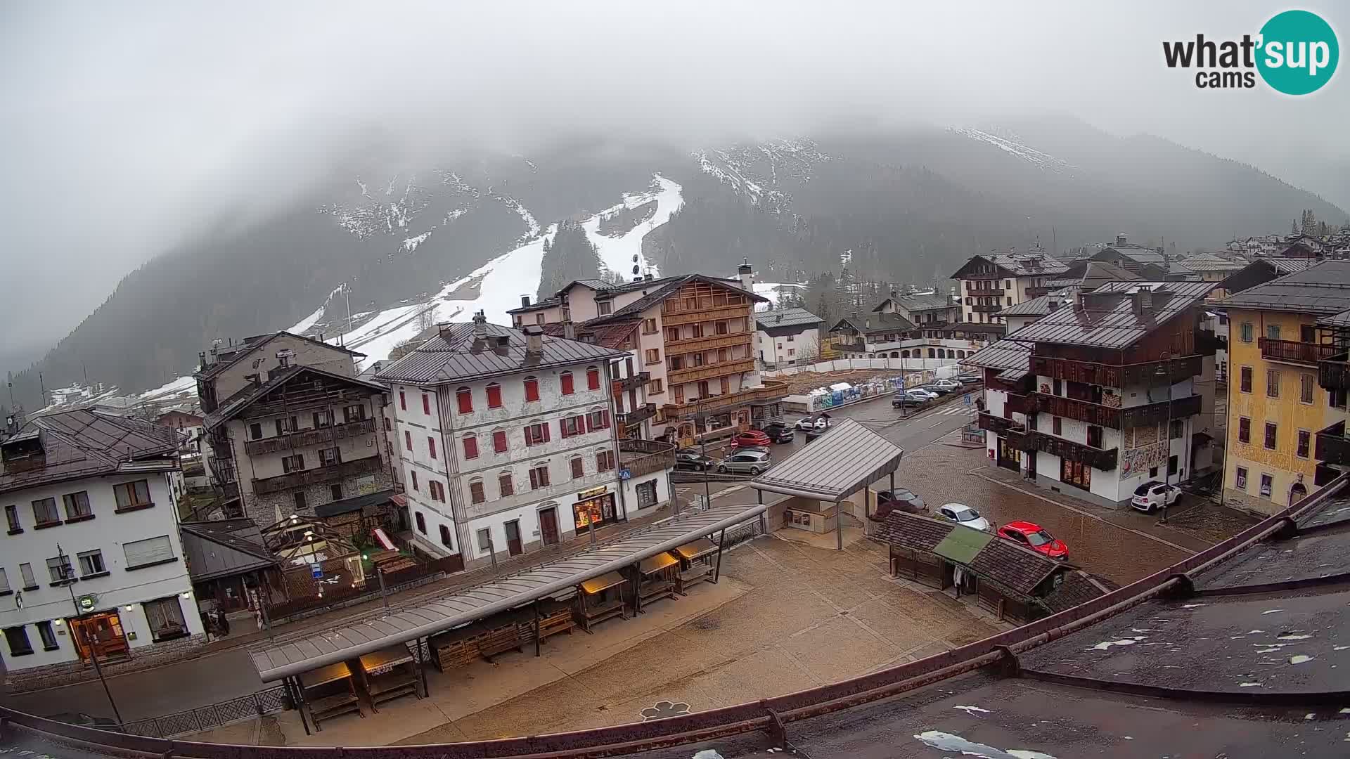 Plaza principal de Forni di Sopra