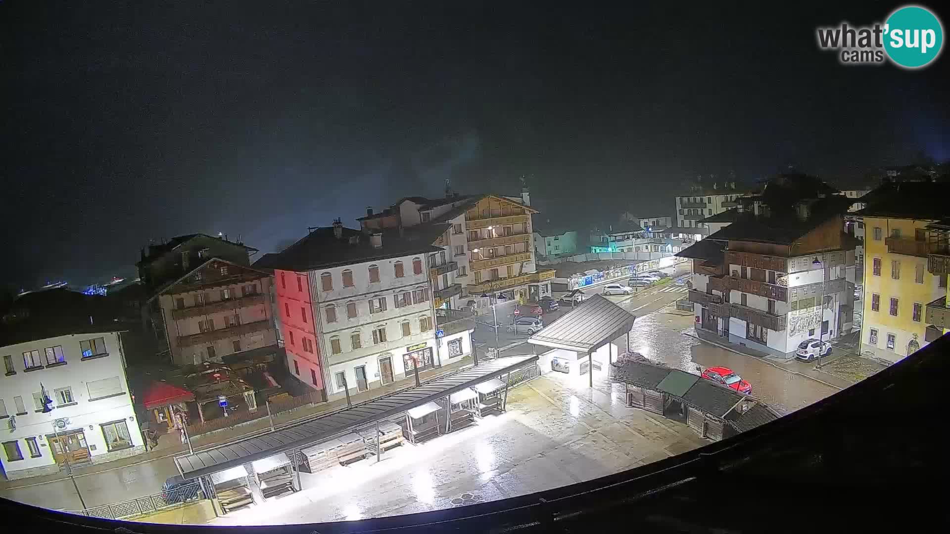 Hauptplatz von Forni di Sopra