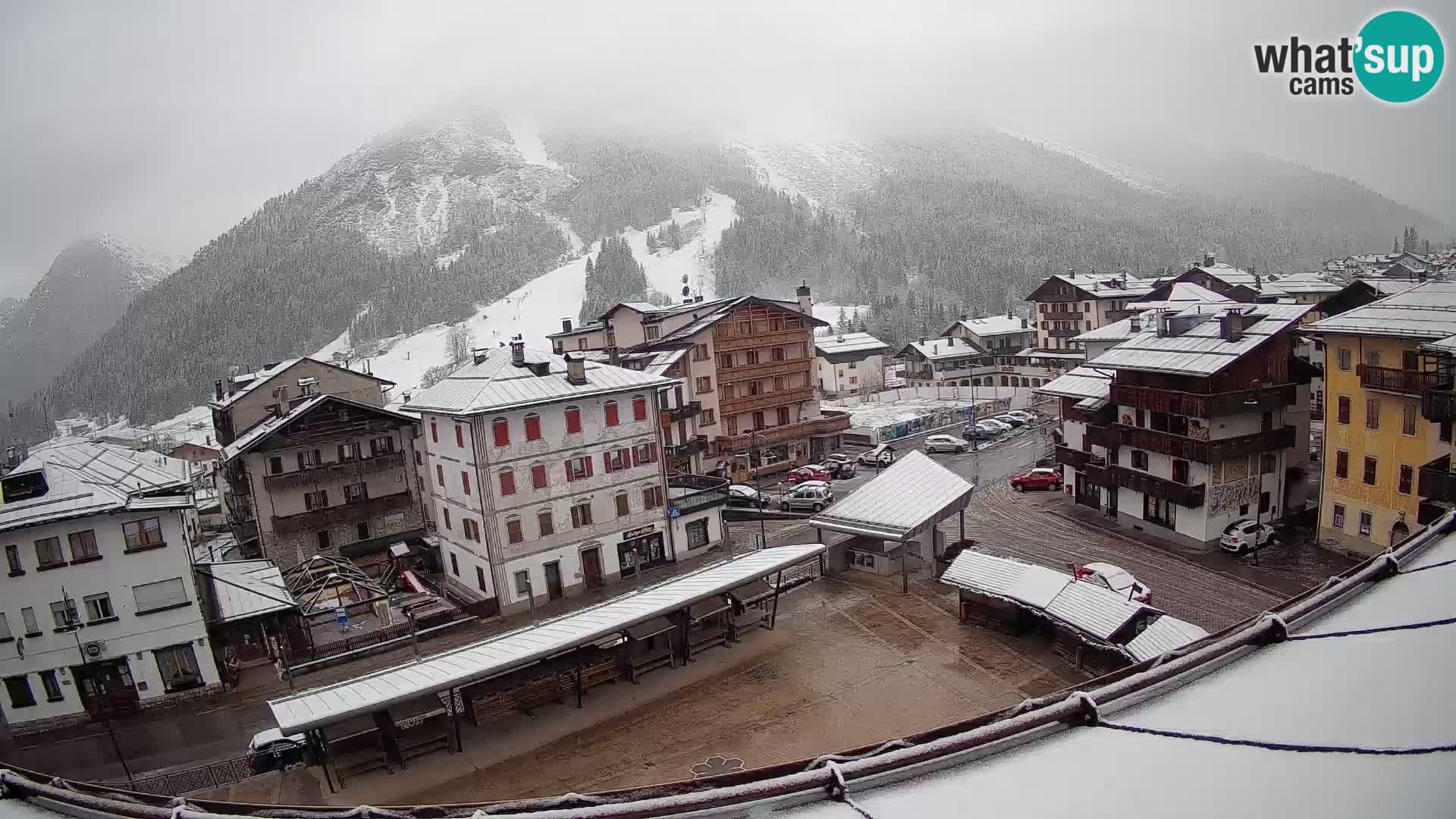 Piazza centrale di Forni di Sopra