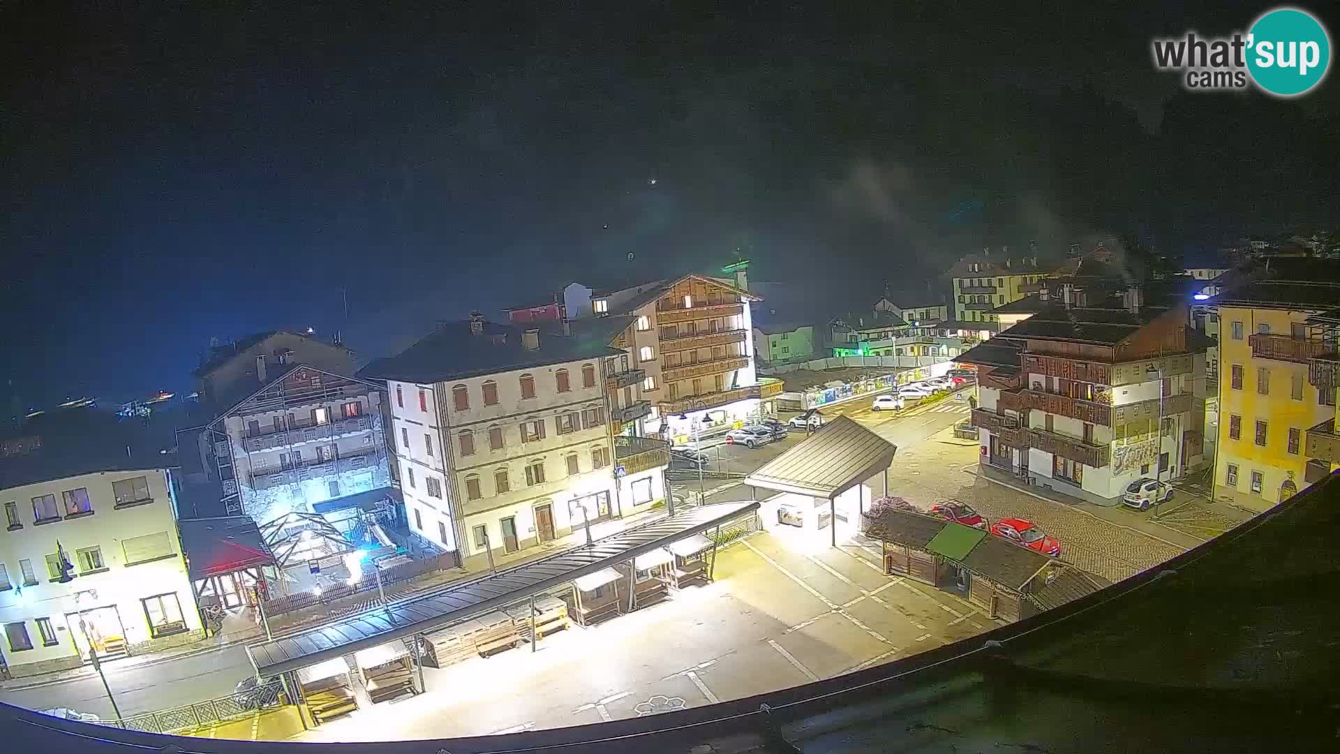 Hauptplatz von Forni di Sopra