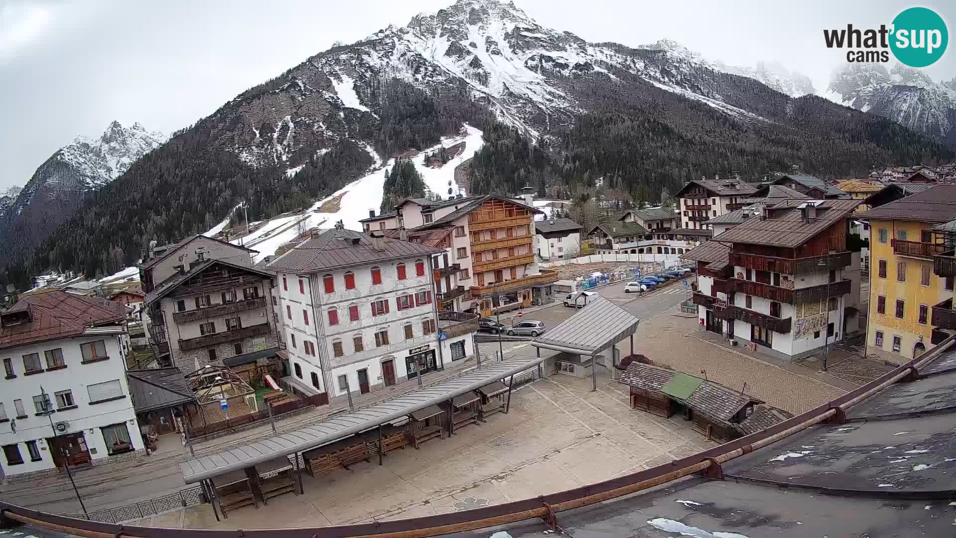 Plaza principal de Forni di Sopra
