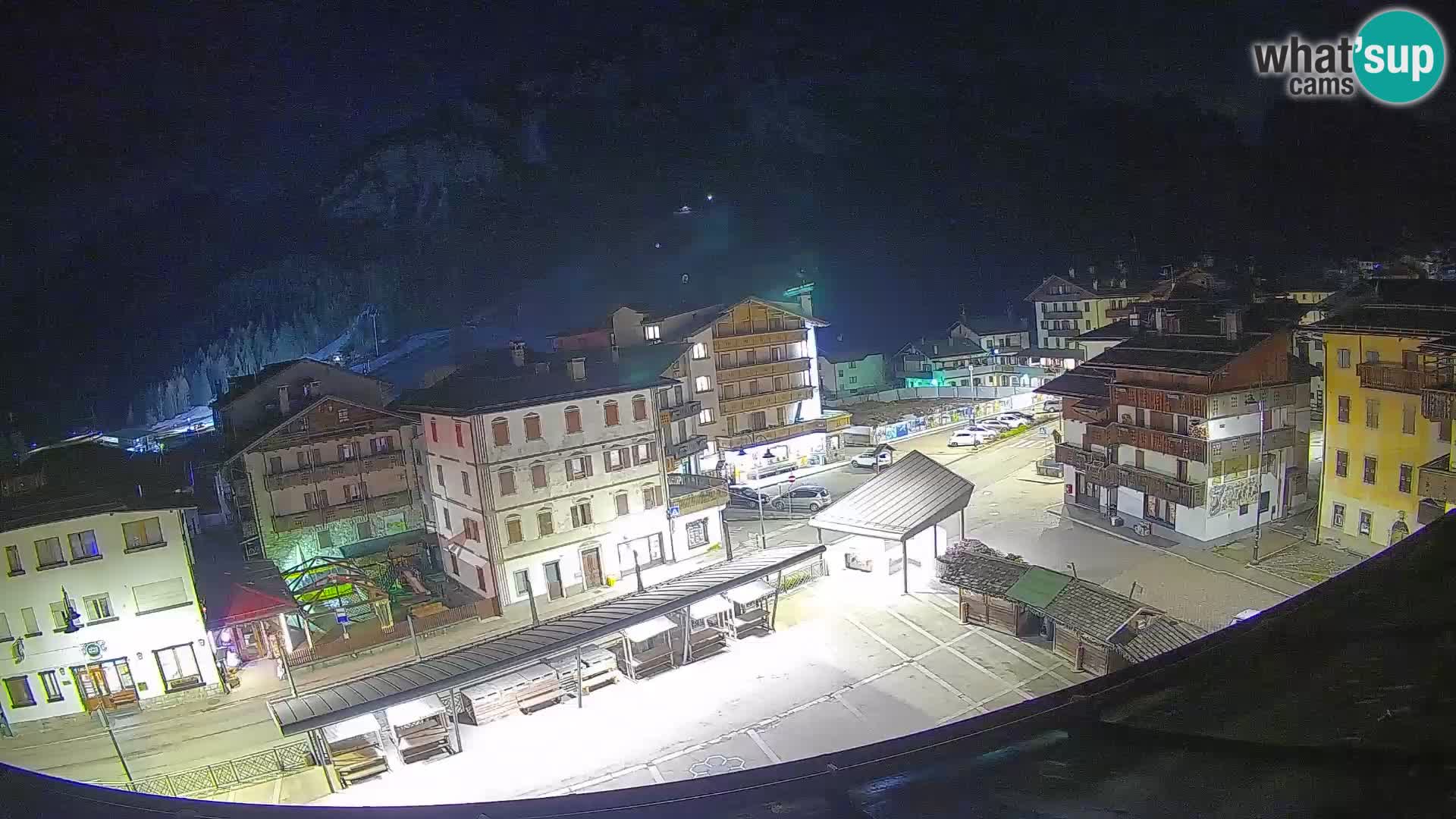 Piazza centrale di Forni di Sopra