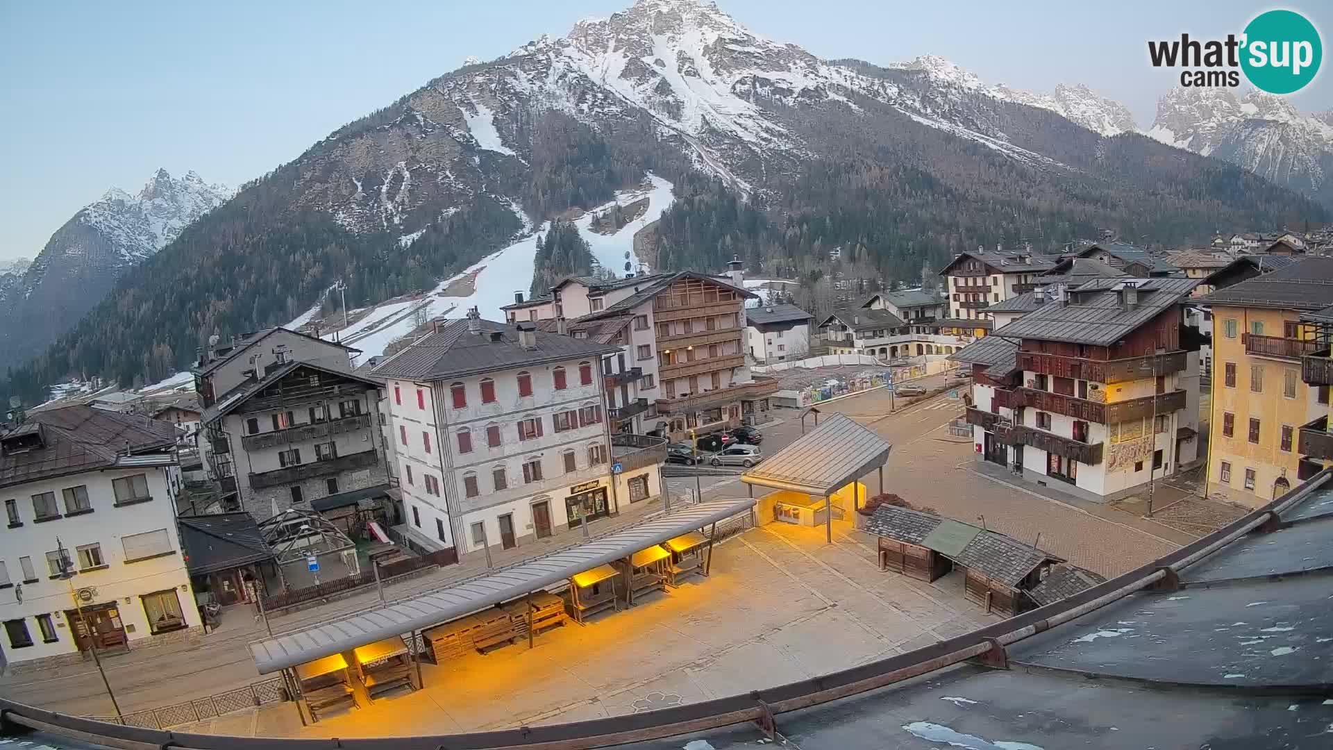 Piazza centrale di Forni di Sopra