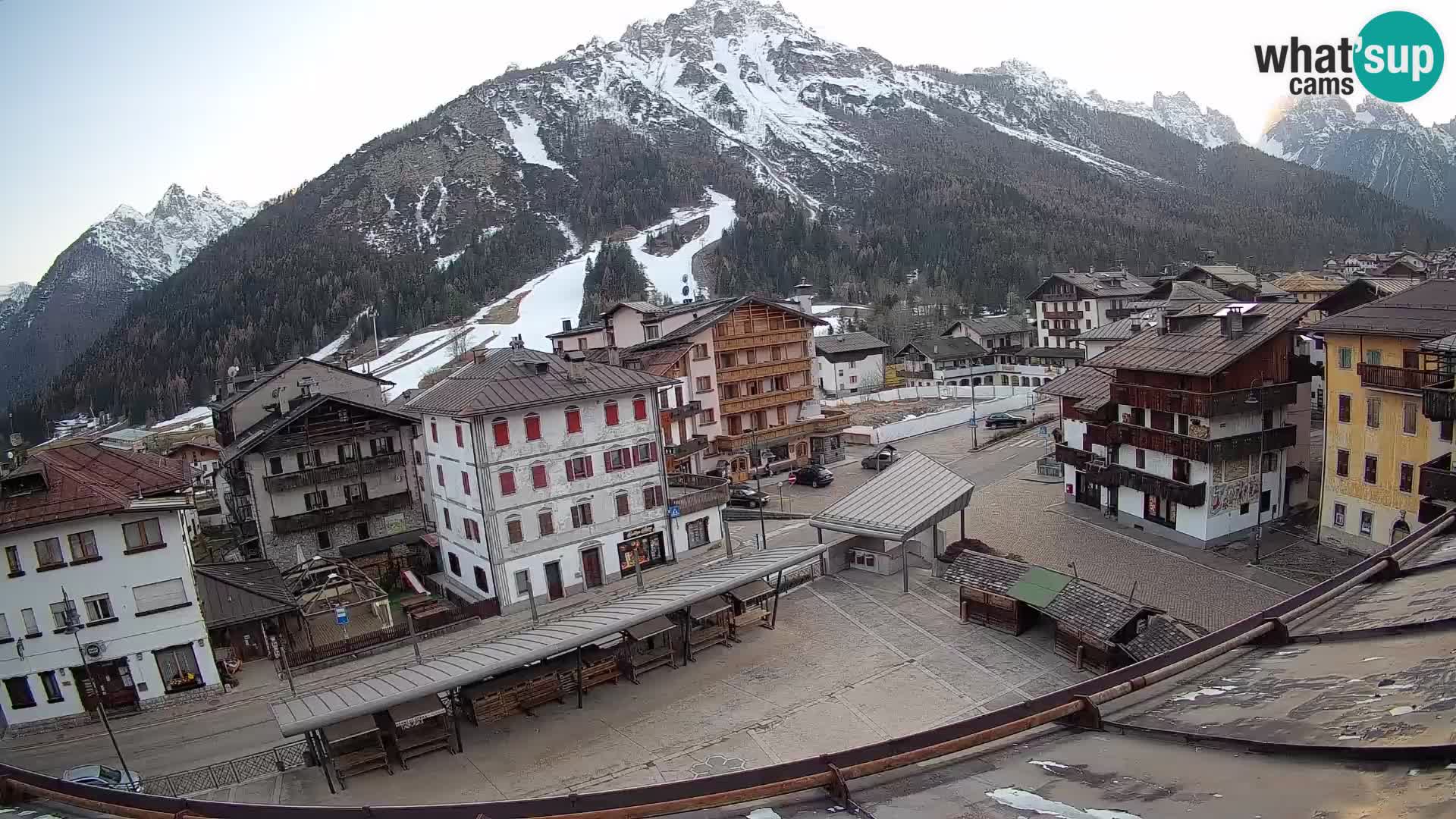 Piazza centrale di Forni di Sopra