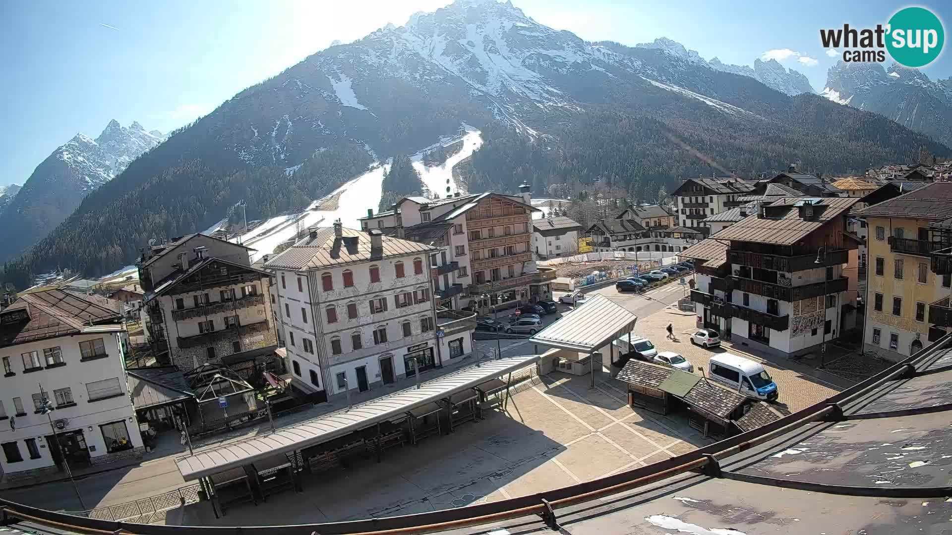 Plaza principal de Forni di Sopra