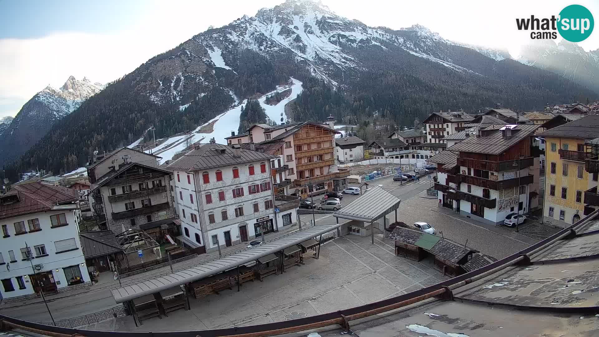 Piazza centrale di Forni di Sopra