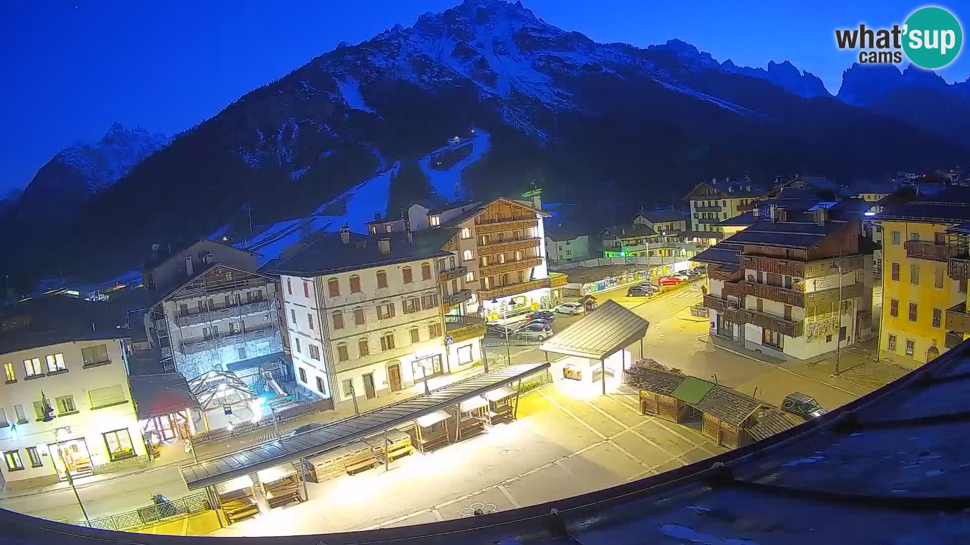 Hauptplatz von Forni di Sopra