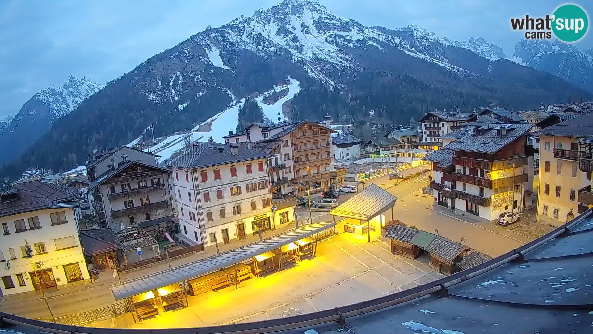 Plaza principal de Forni di Sopra