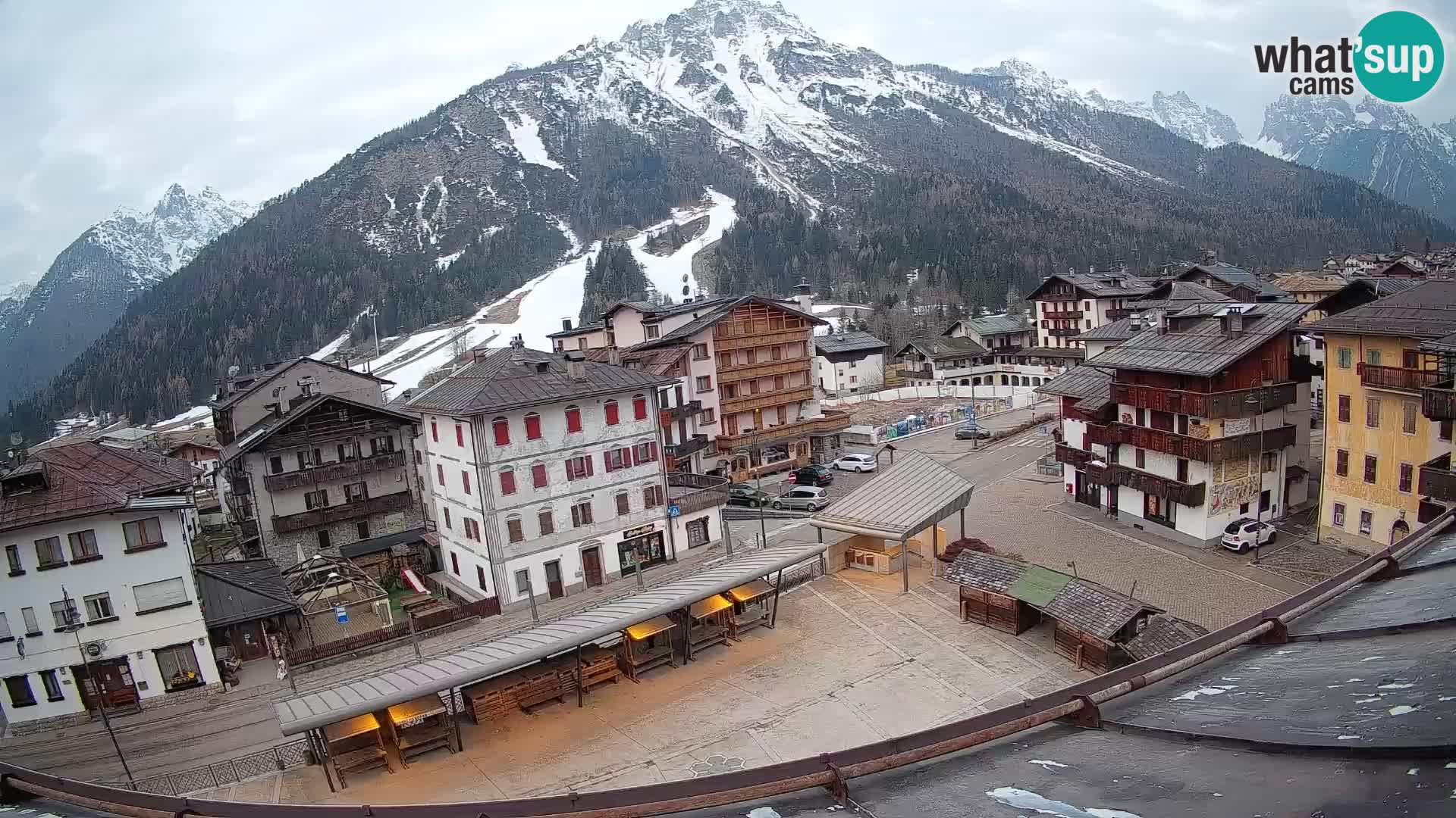 Hauptplatz von Forni di Sopra