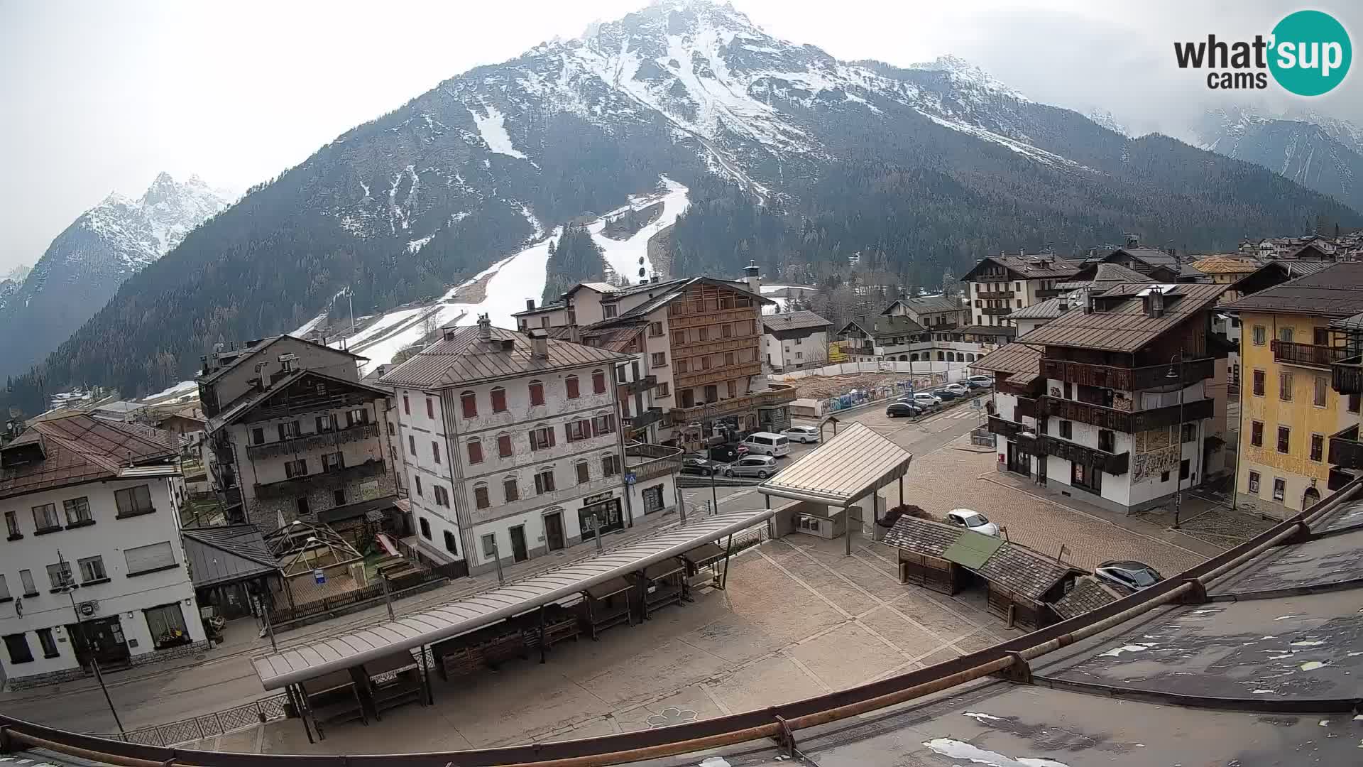 Piazza centrale di Forni di Sopra