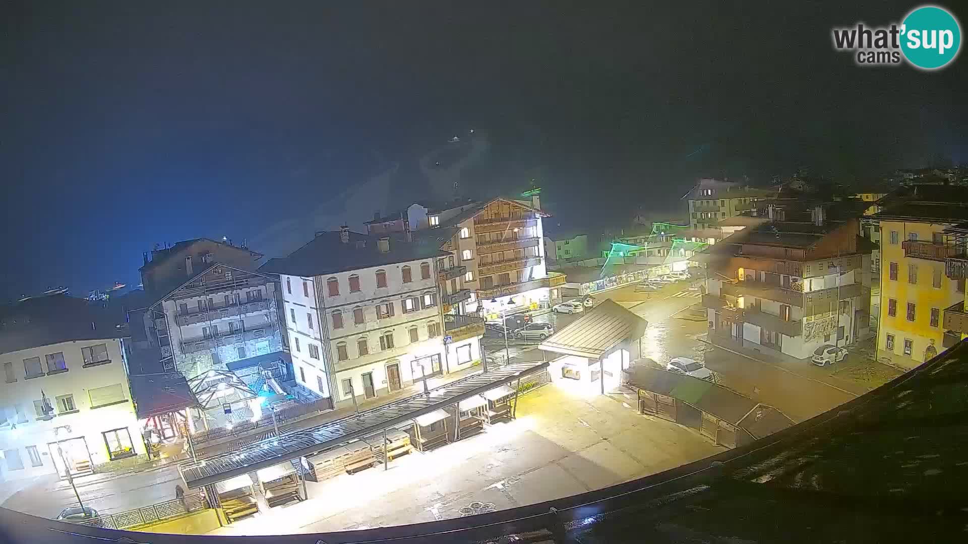 Hauptplatz von Forni di Sopra