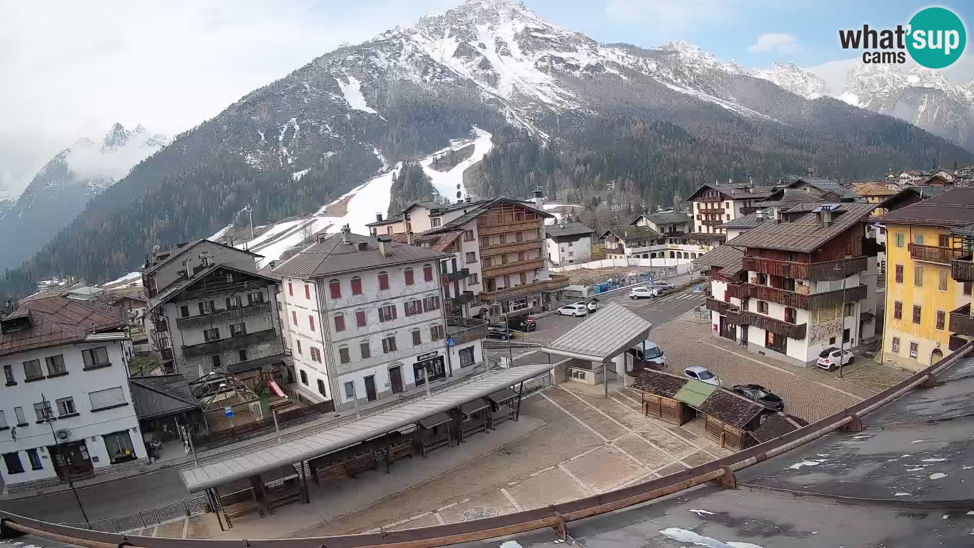 Plaza principal de Forni di Sopra