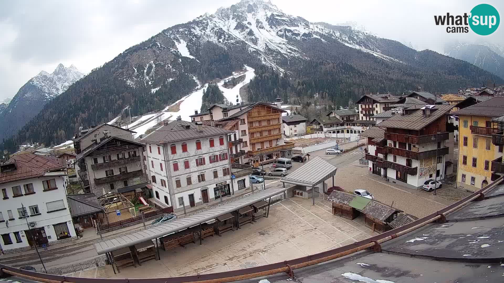 Hauptplatz von Forni di Sopra