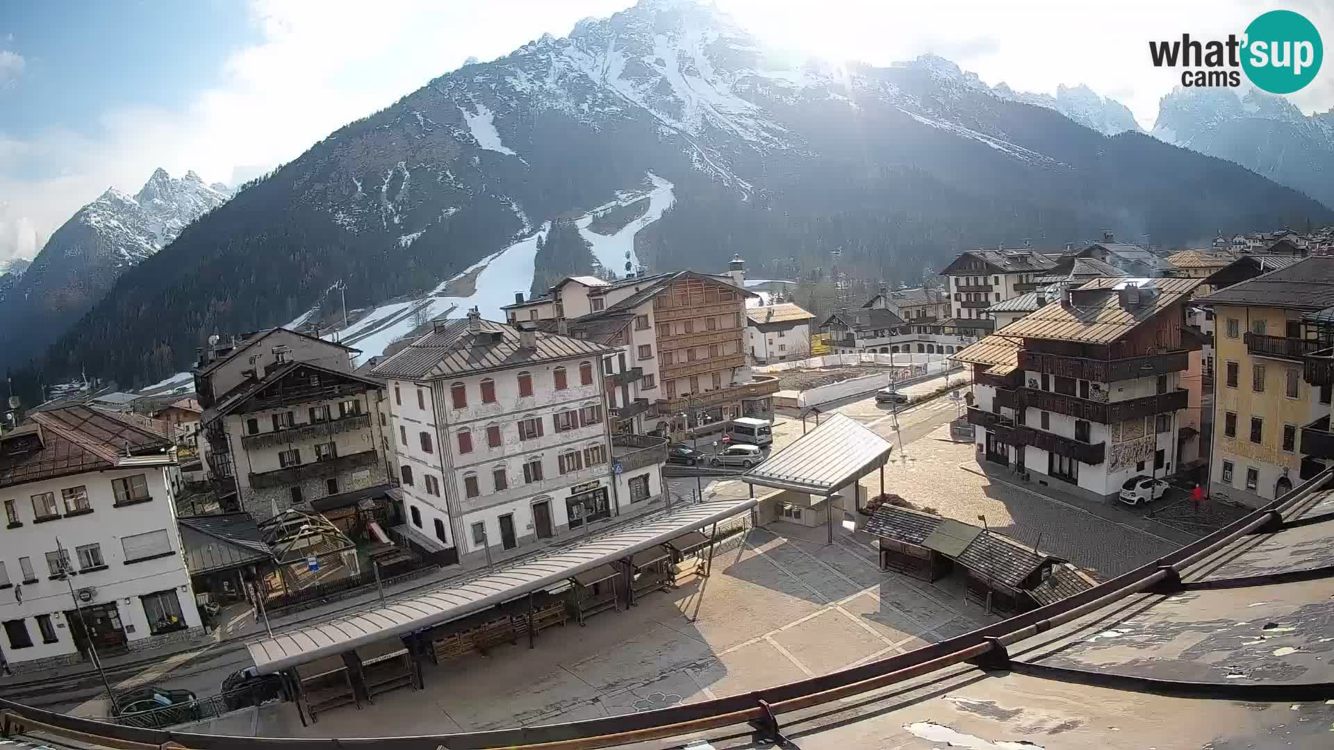 Plaza principal de Forni di Sopra