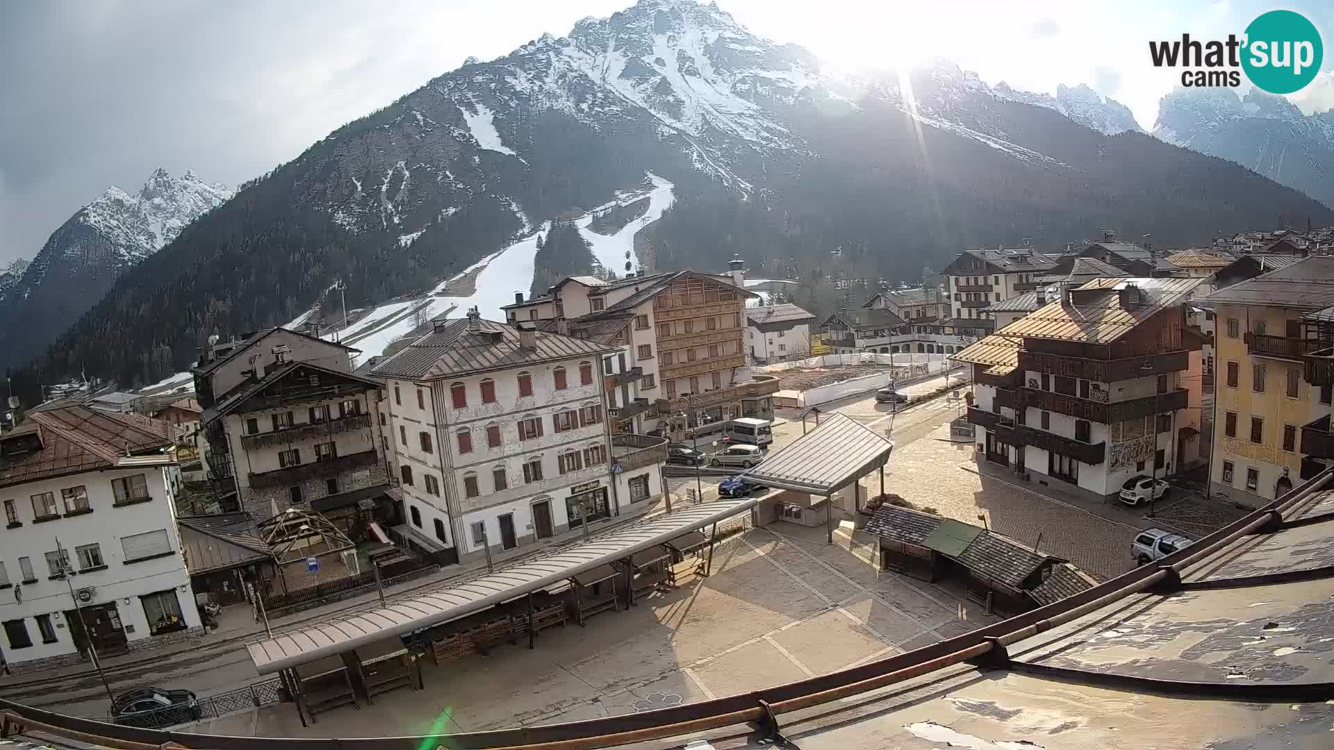 Piazza centrale di Forni di Sopra