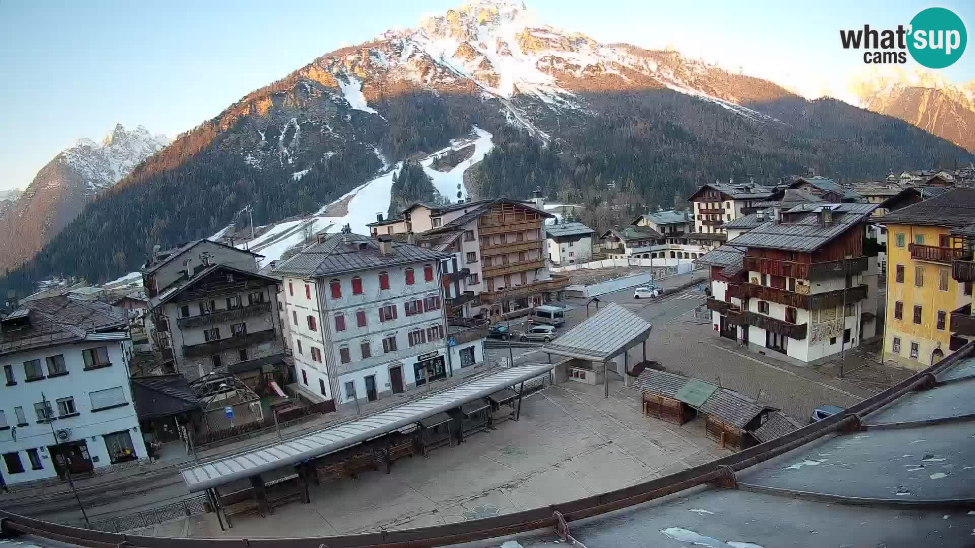 Piazza centrale di Forni di Sopra