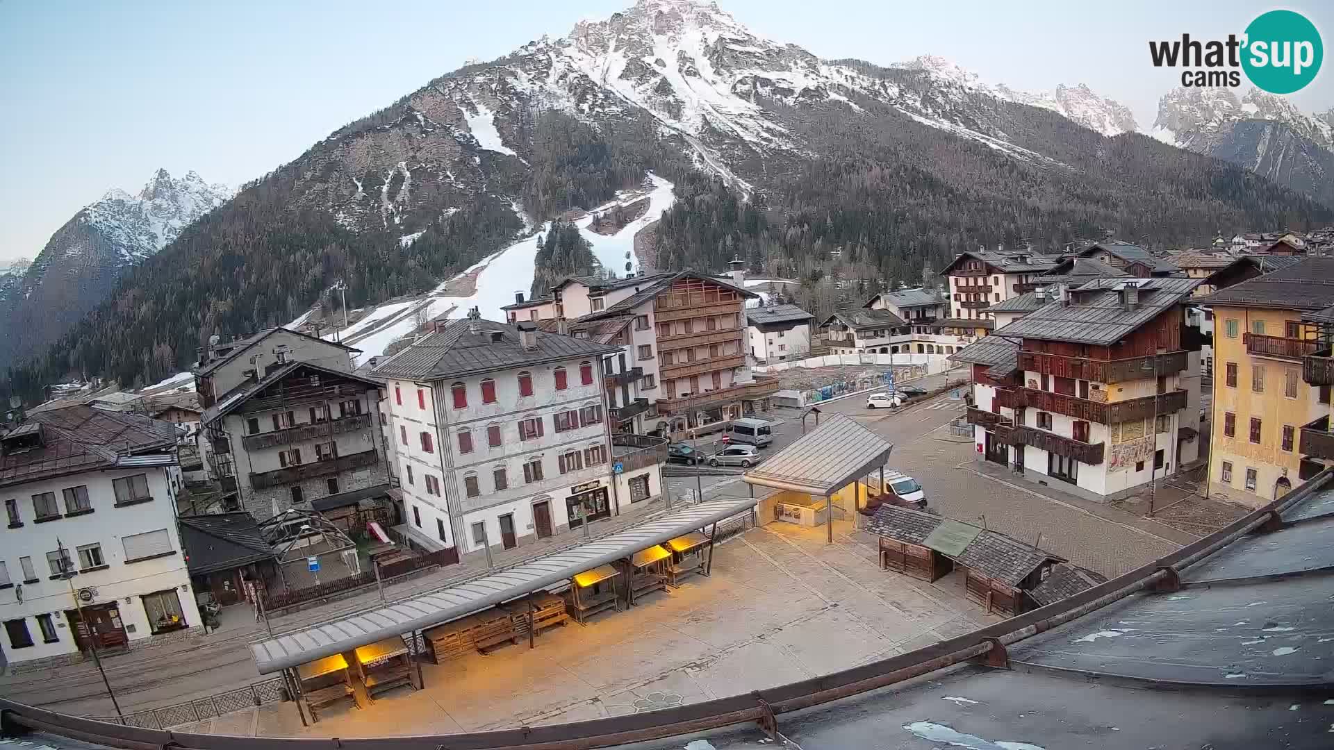 Piazza centrale di Forni di Sopra