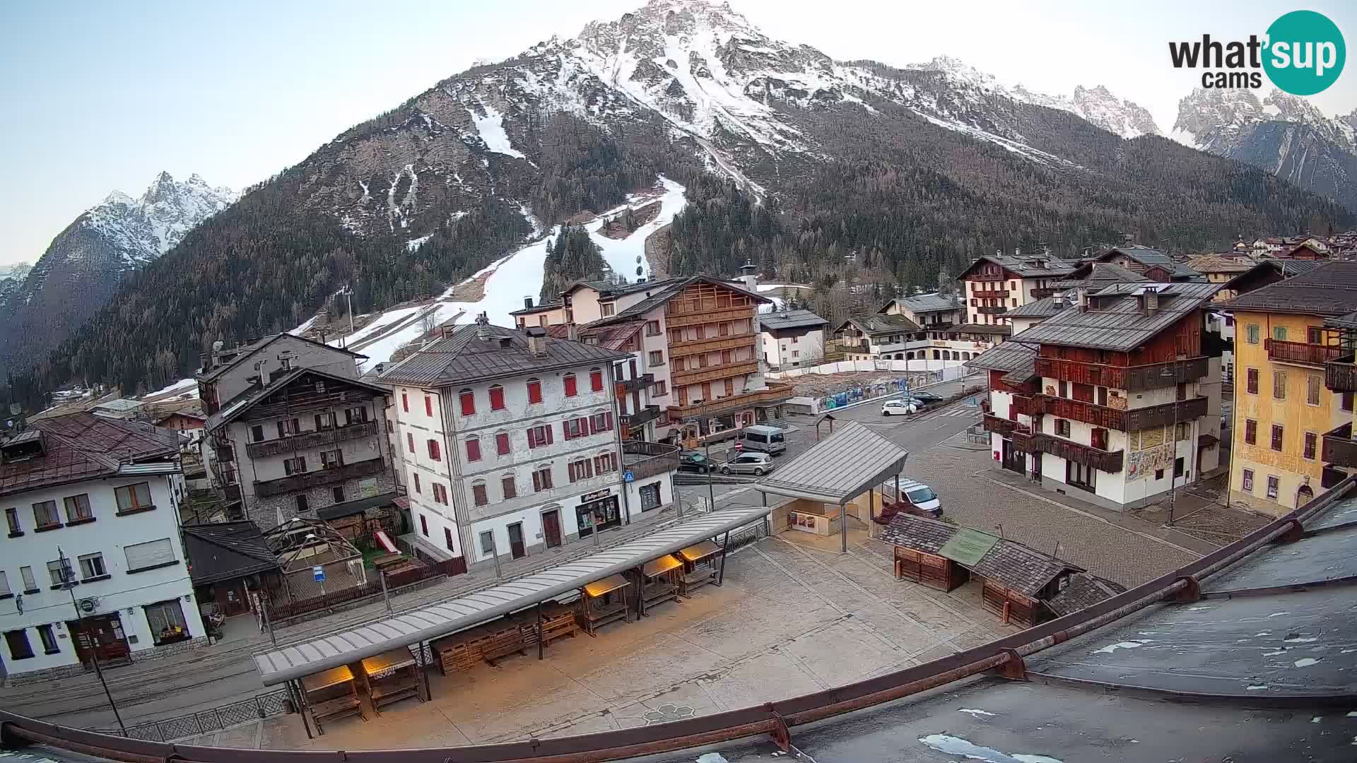 Piazza centrale di Forni di Sopra