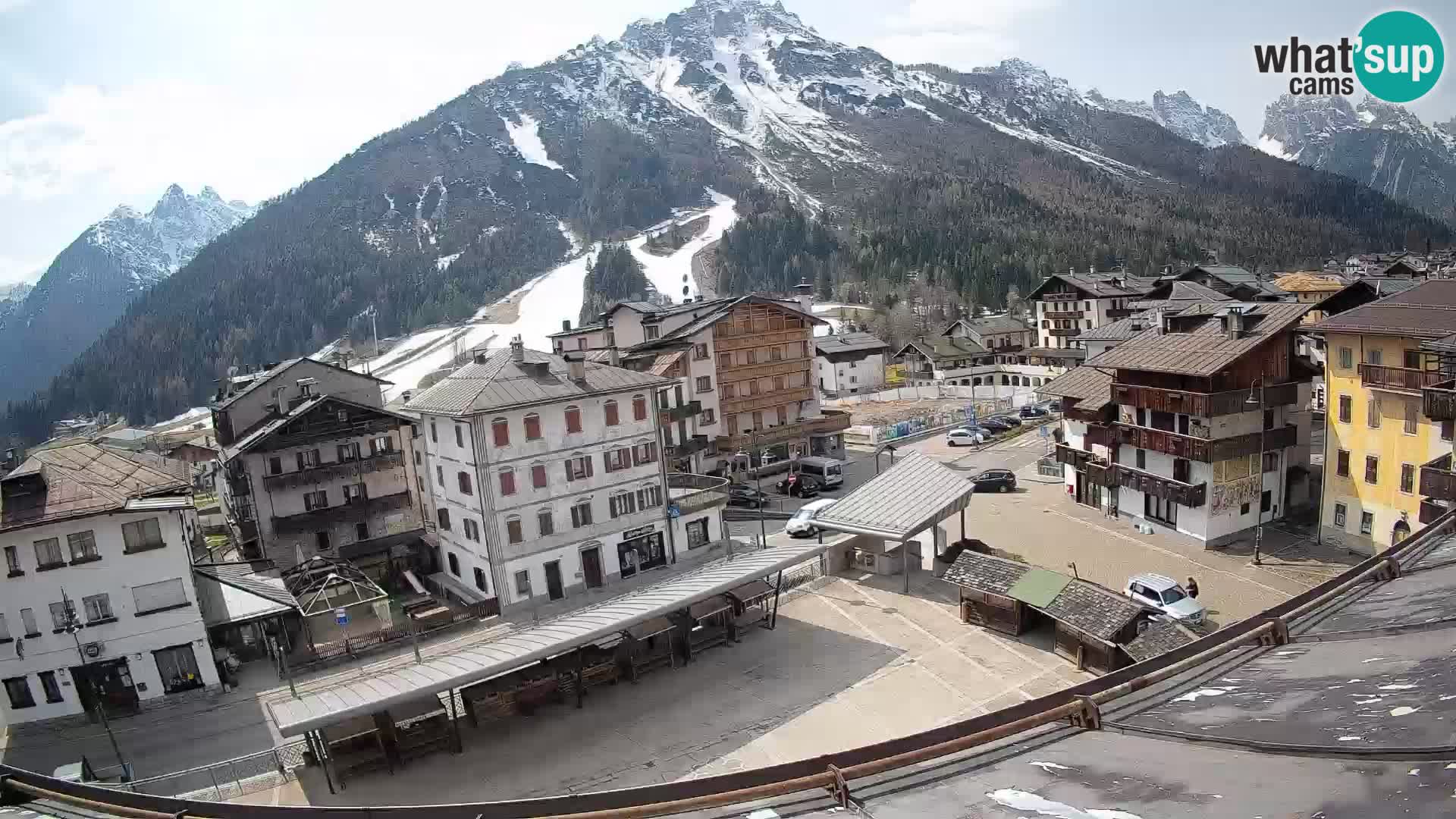 Plaza principal de Forni di Sopra