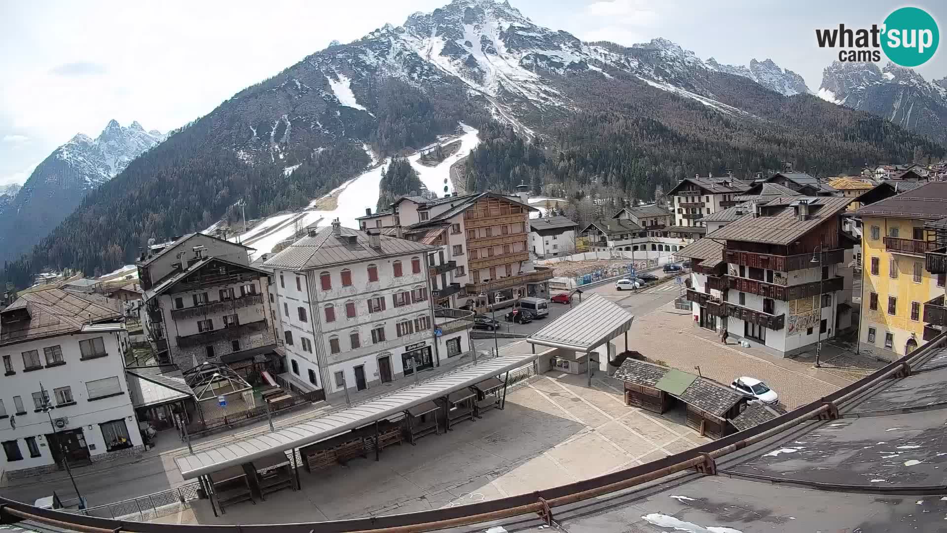Plaza principal de Forni di Sopra